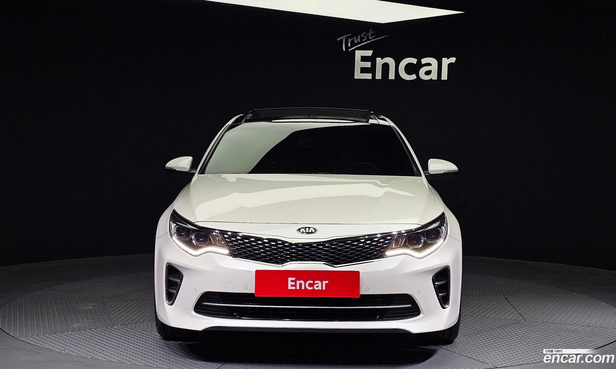 Kia K5 Ii 20Sx 2017 - фотография 12001012
