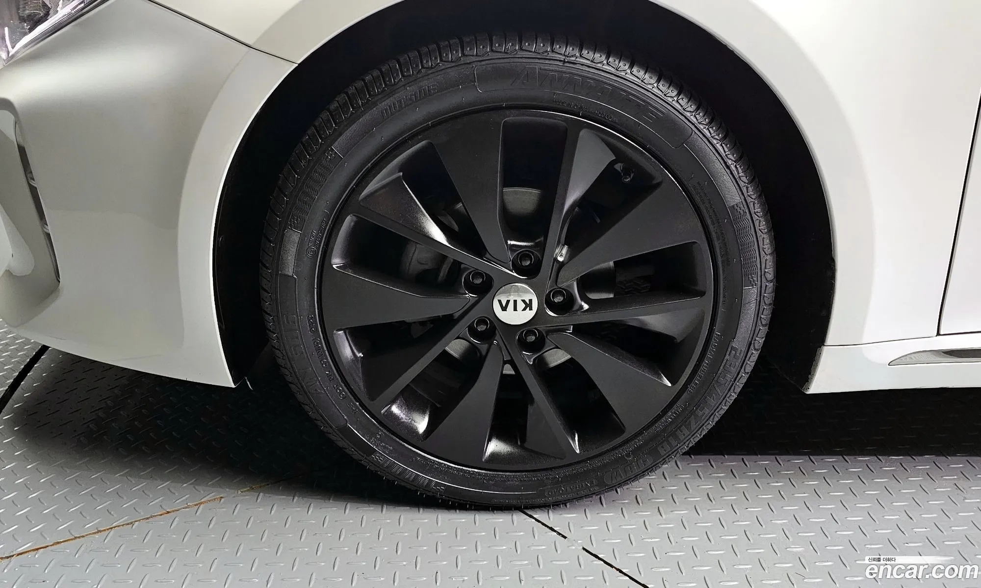 Kia K5 Ii 20Sx 2017 - фотография 12001014