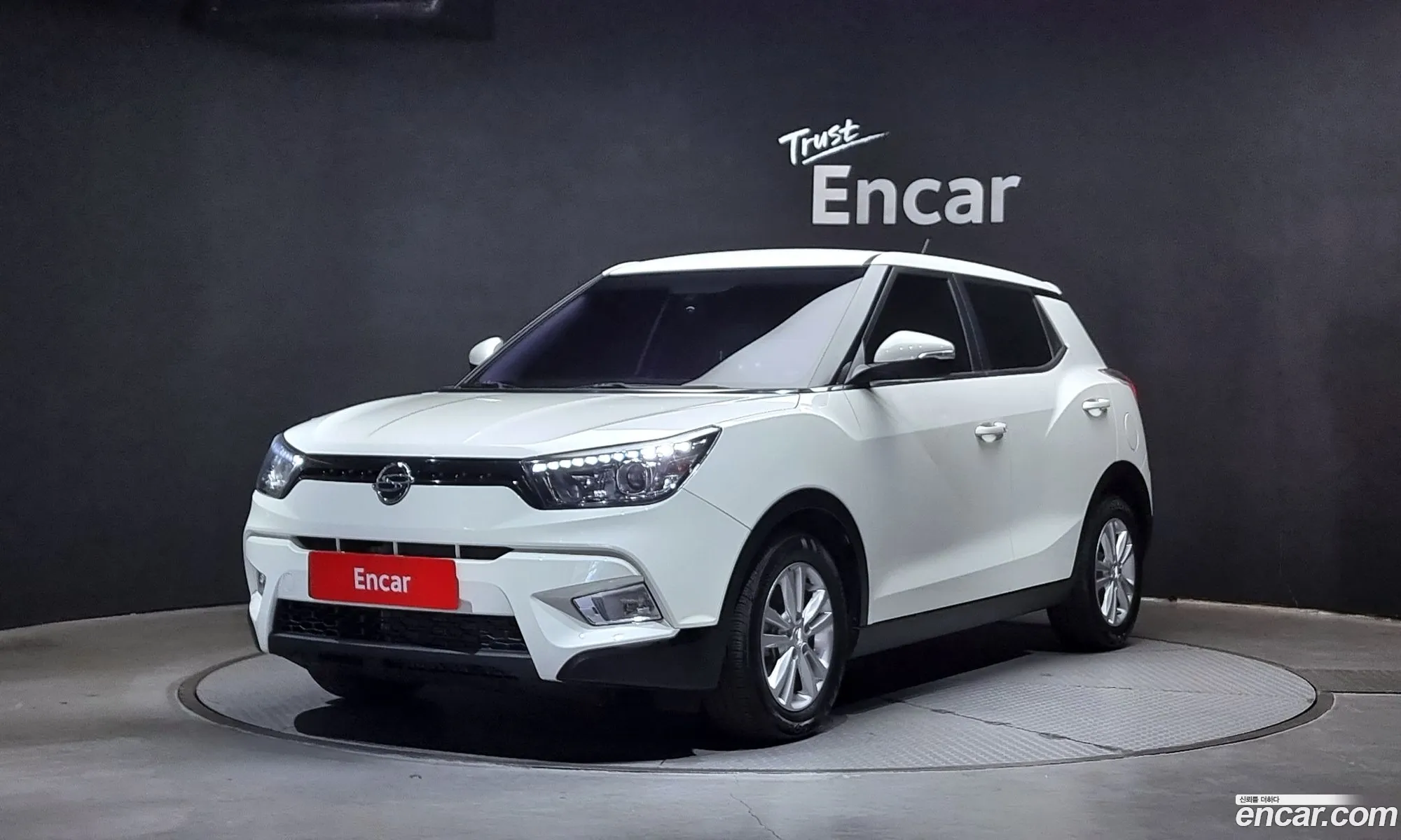 Ssangyong Tivoli Tivoli Vx 2Wd 2016 - фотография 14906425