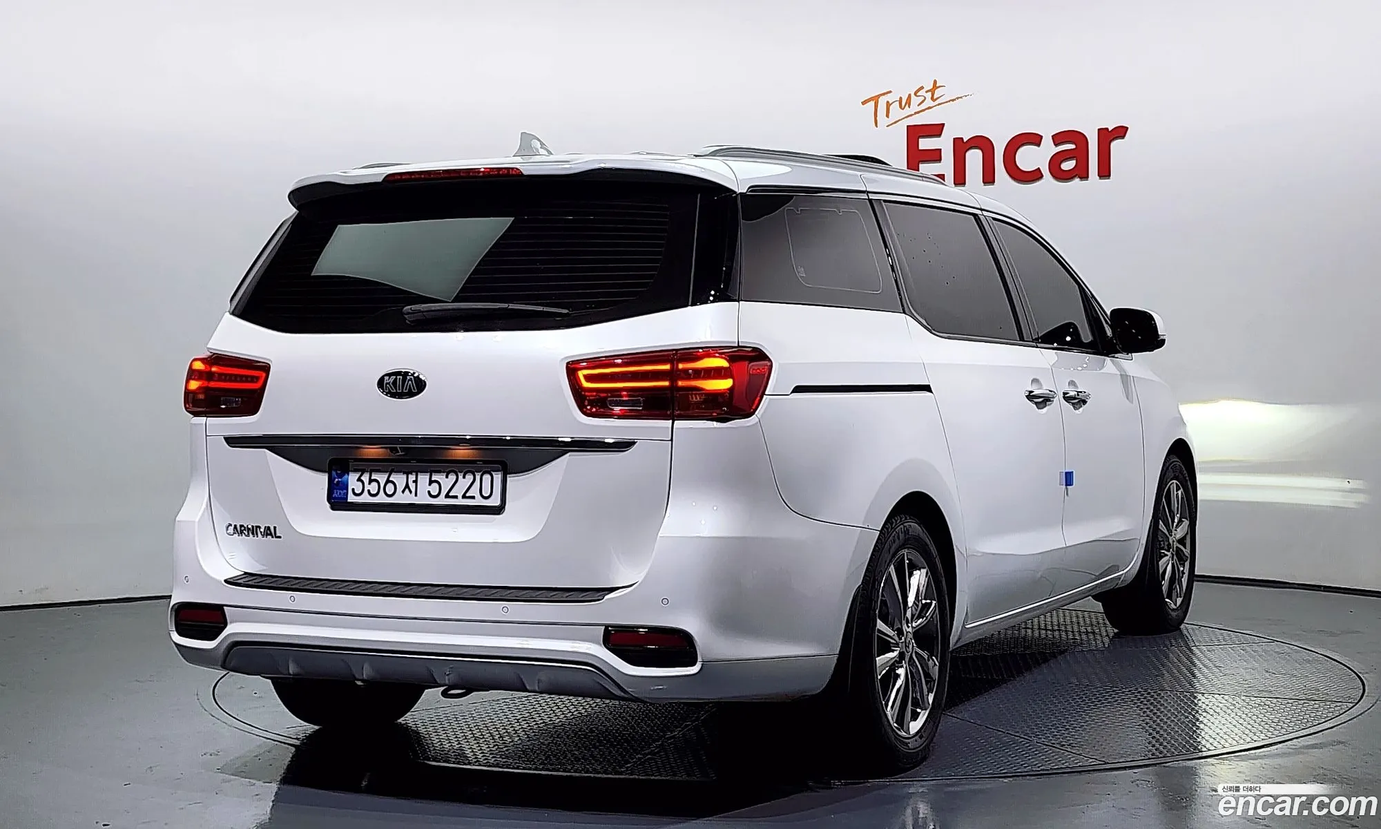 Kia Carnival Iii 9-Seater Noblesse Special 2019 - фотография 11103503