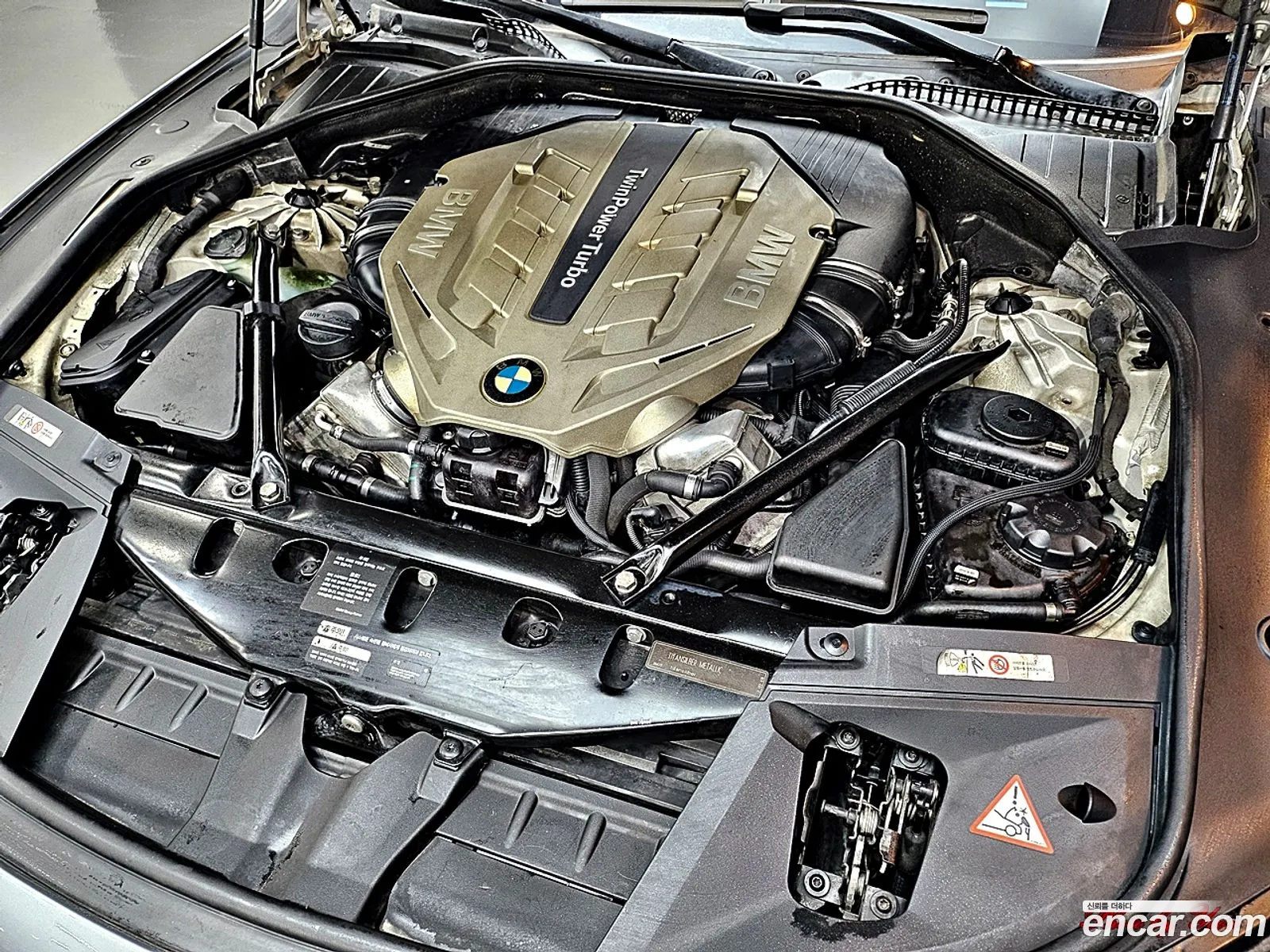 BMW 7Er V F01F02F04 750Li M Sports 2010 - фотография 12860880