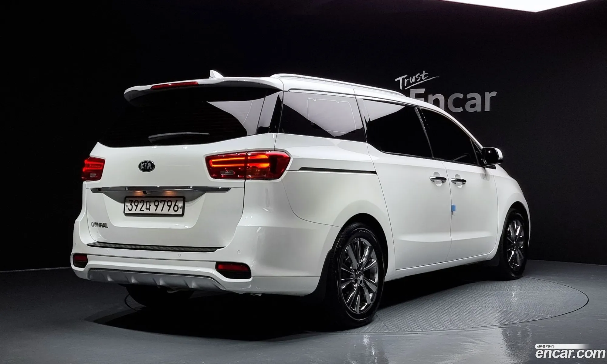 Kia The New Carnival 9-Seater Prestige - фотография 15792544