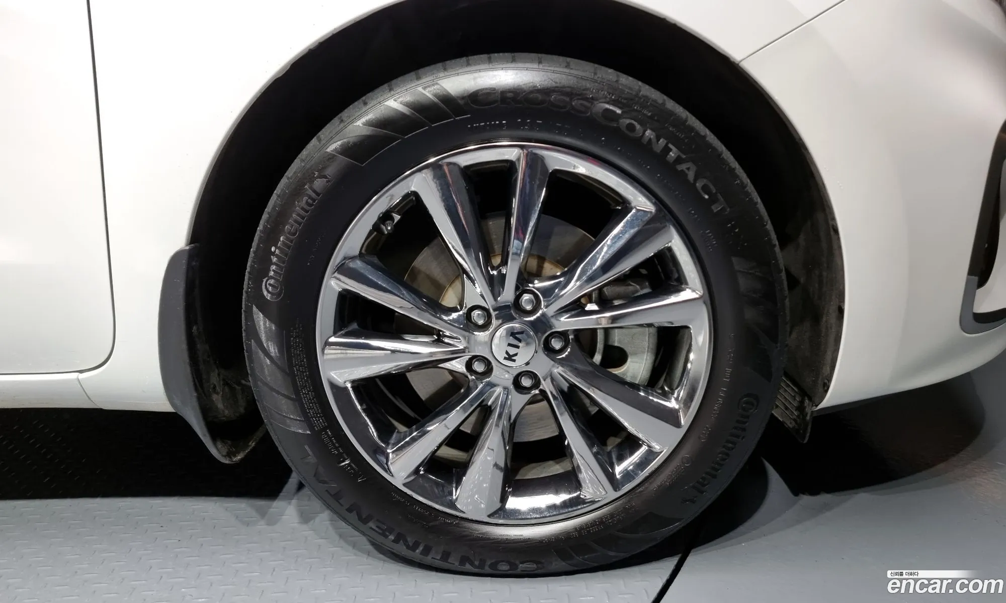 Kia The New Carnival 9-Seater Prestige - фотография 15792547