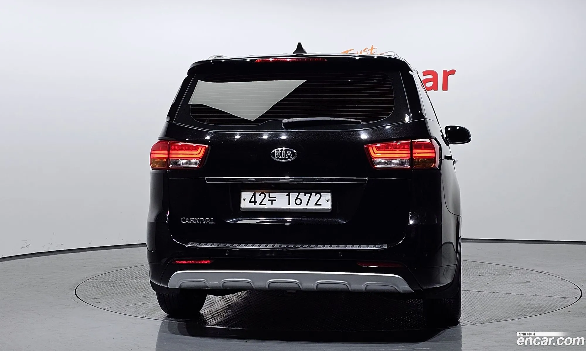 Kia All New Carnival 9-Seater Luxury - фотография 18421331