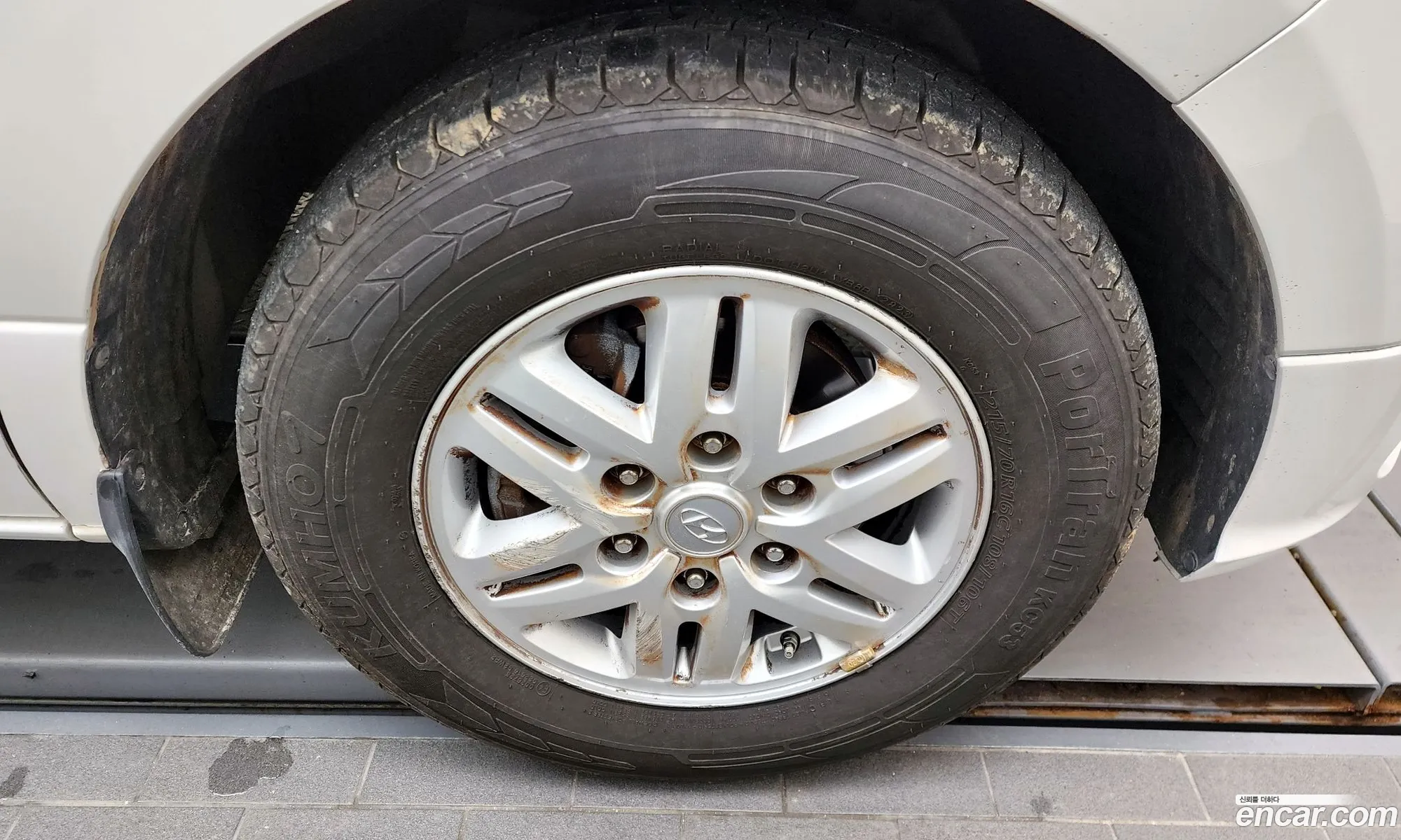 Hyundai Starex 3-Seater Van 2019 - фотография 11612853