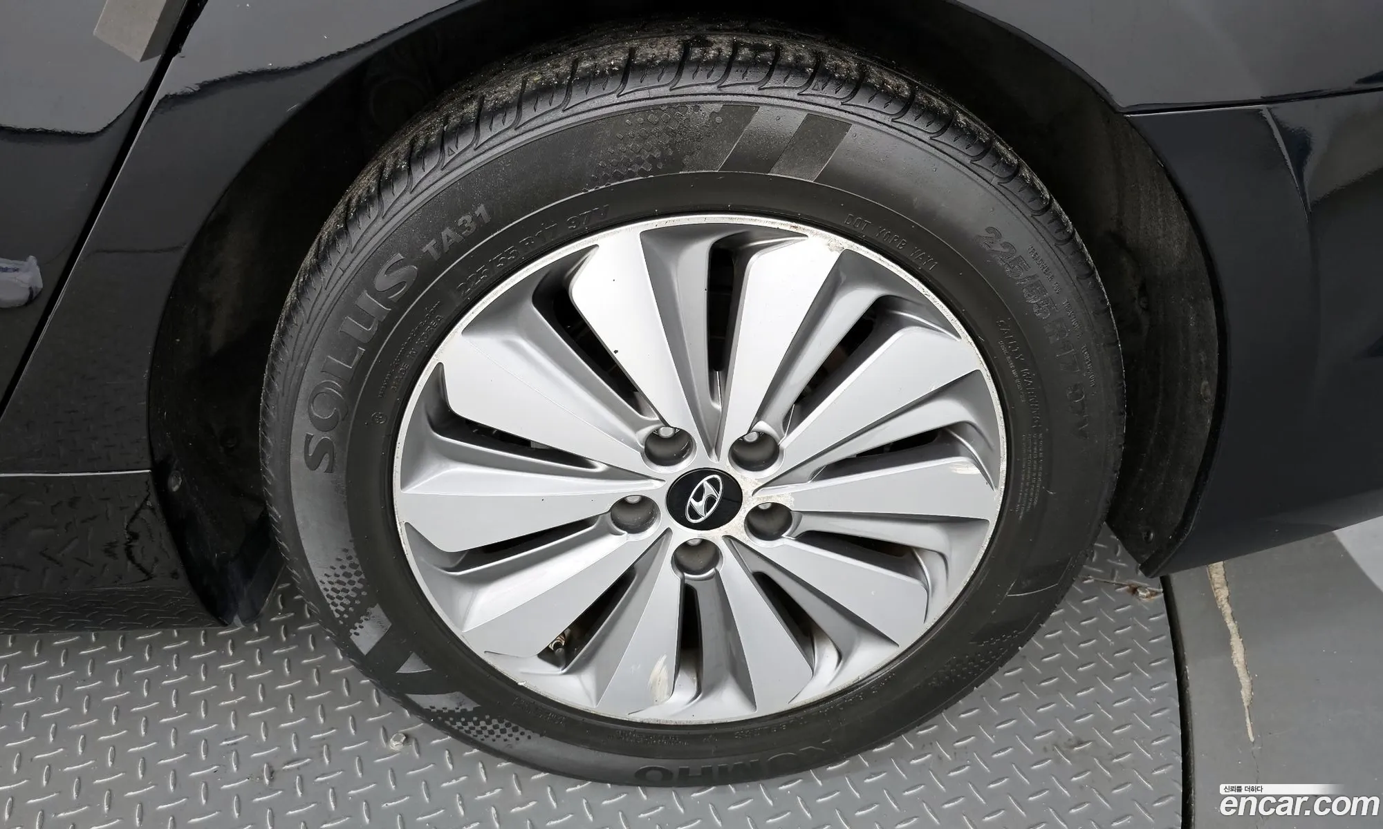 Hyundai Grandeur V Premium 2014 - фотография 18140343