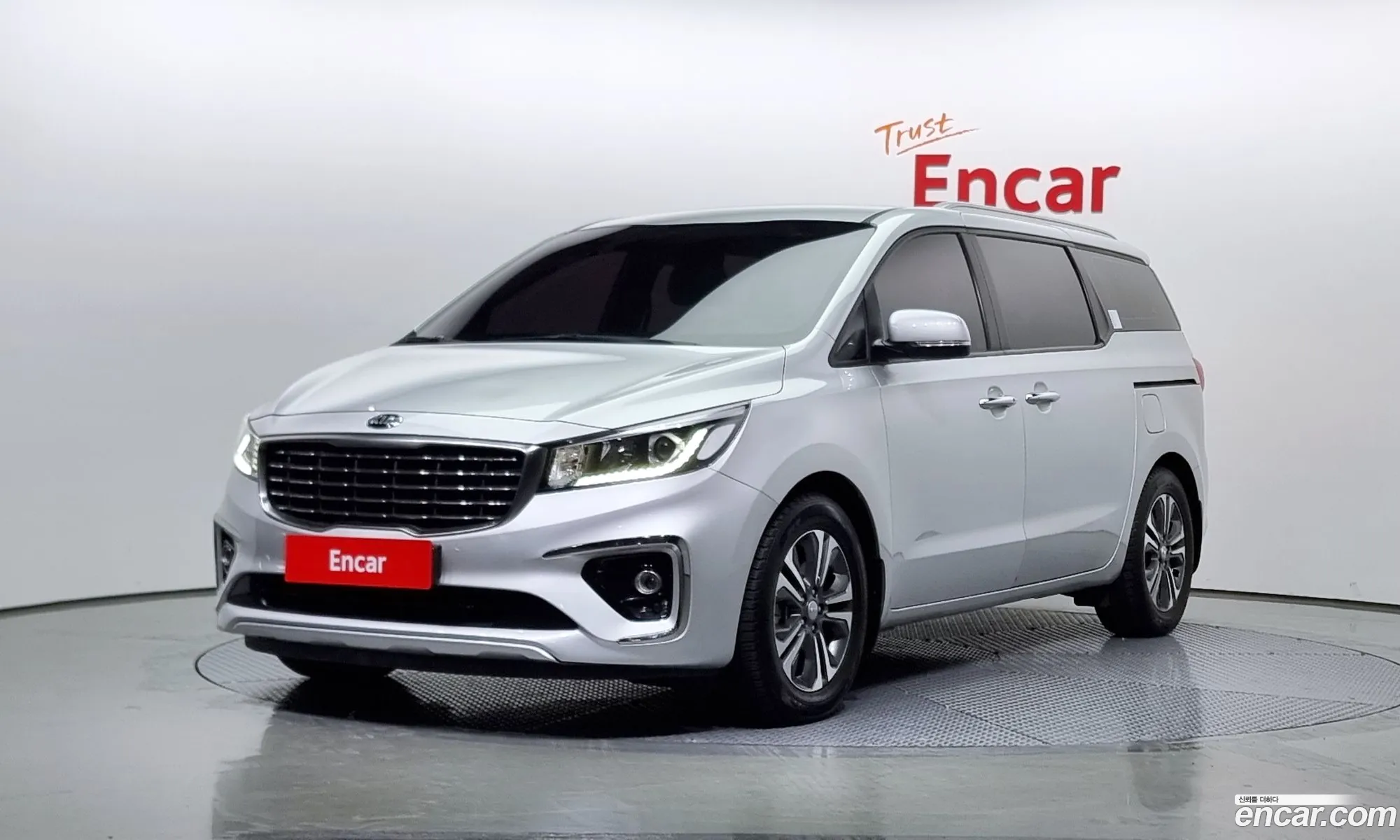 Kia Carnival Iii 9-Seater Luxury 2019 - фотография 11315190