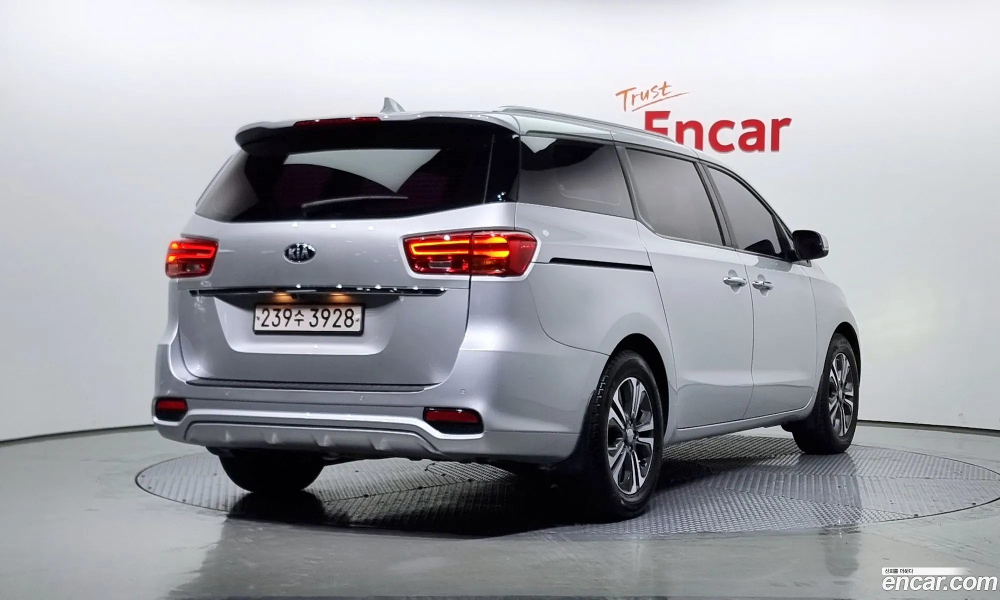 Kia Carnival Iii 9-Seater Luxury 2019 - фотография 11315191