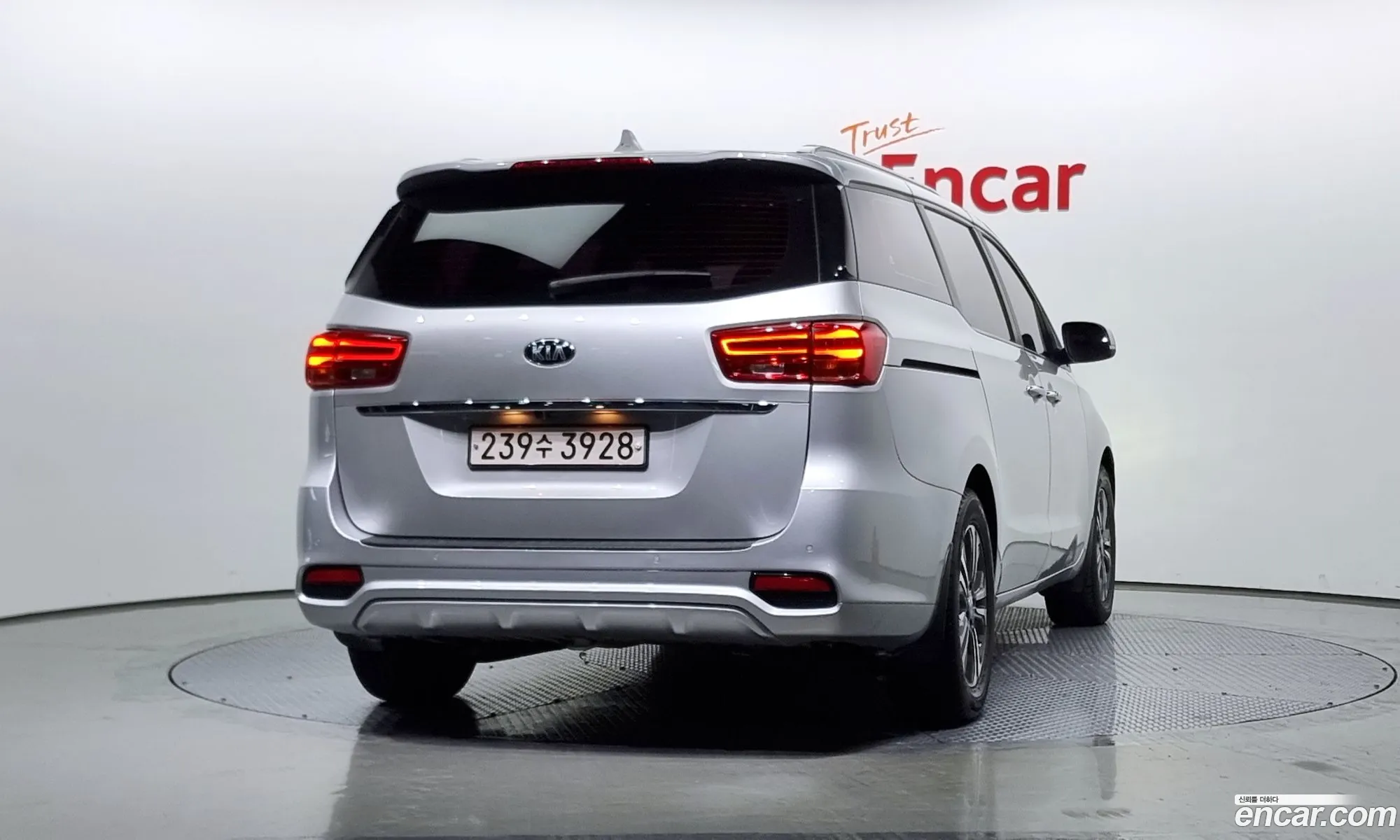 Kia Carnival Iii 9-Seater Luxury 2019 - фотография 11315193