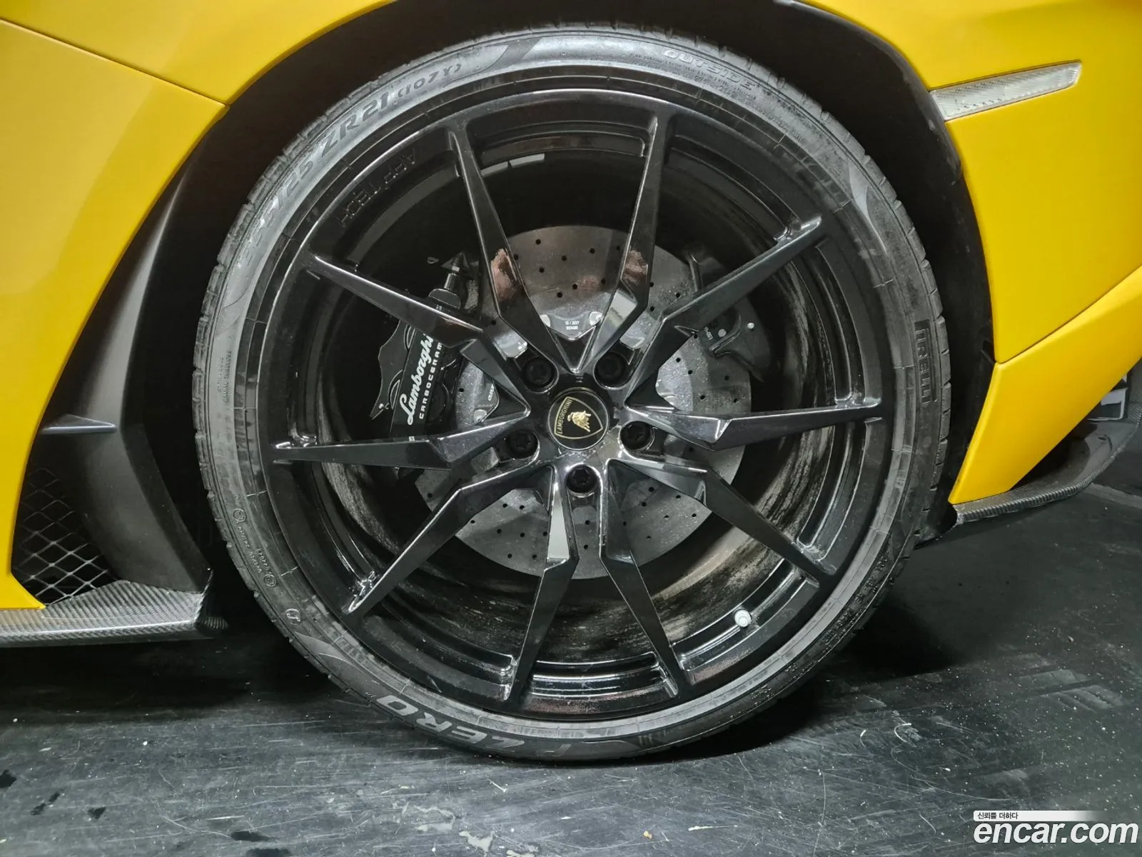 Lamborghini Aventador I S Lp740-4 2017 - фотография 3730421