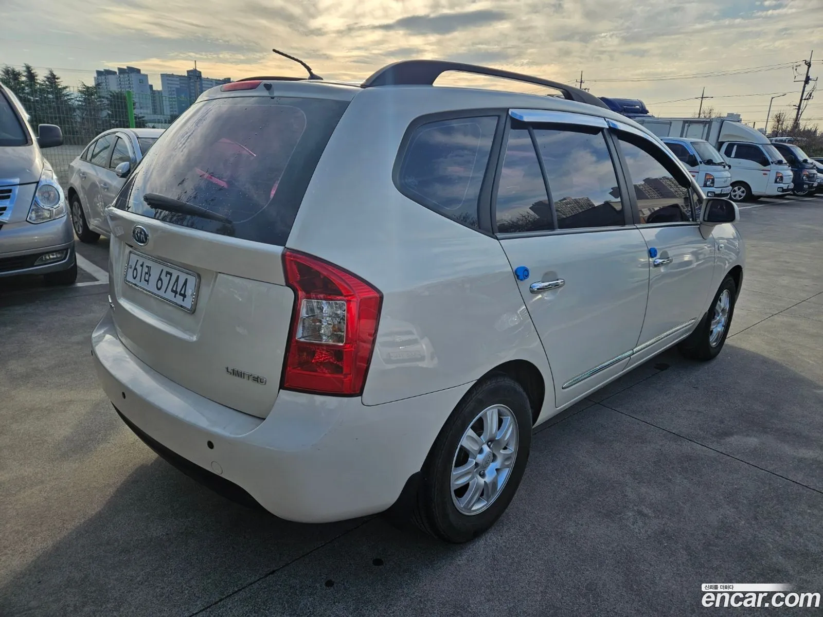 Kia Carens Ii Un Lpi 20 Gx 2009 - фотография 15721206