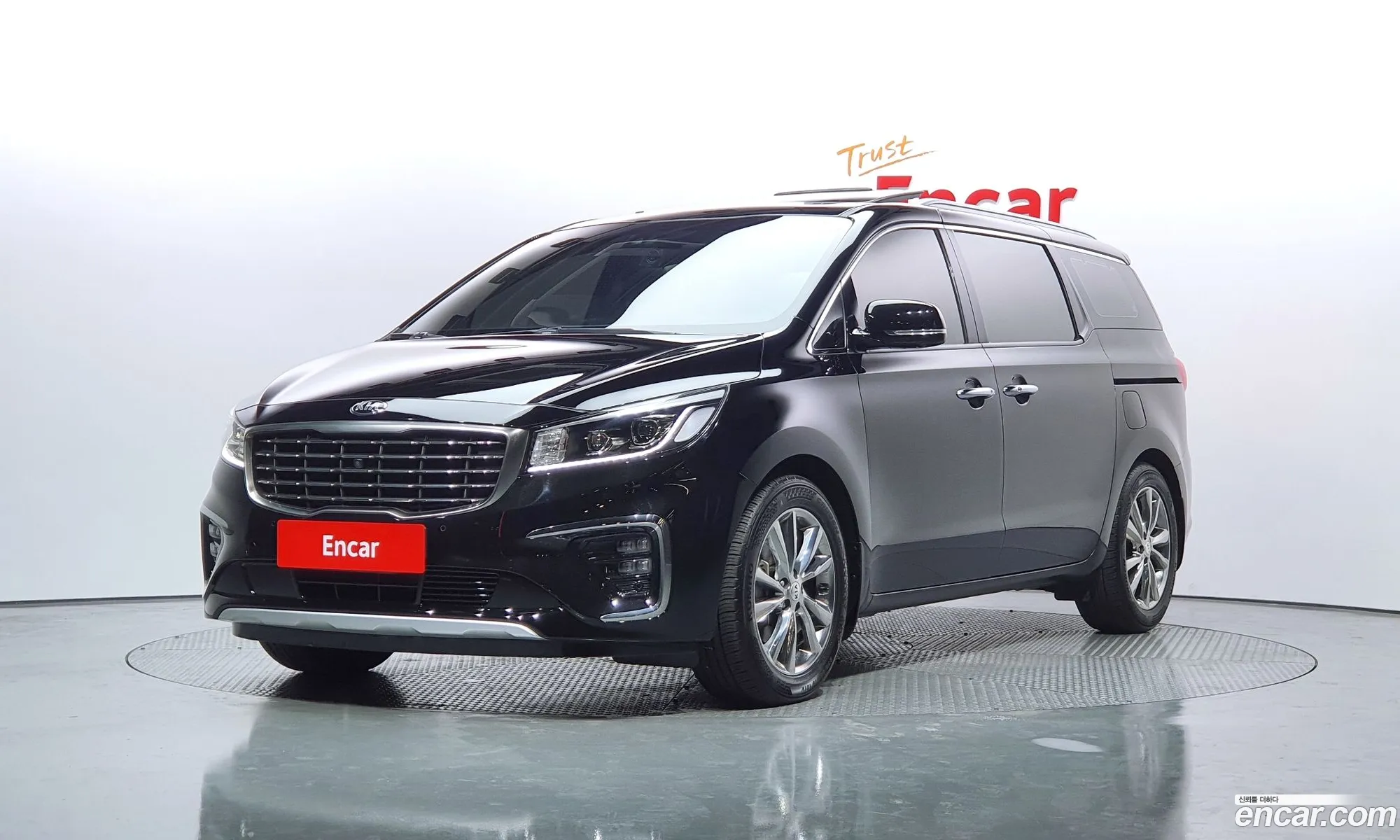 Kia Carnival Gasoline 7-Seater Limousine 2020 - фотография 15857205