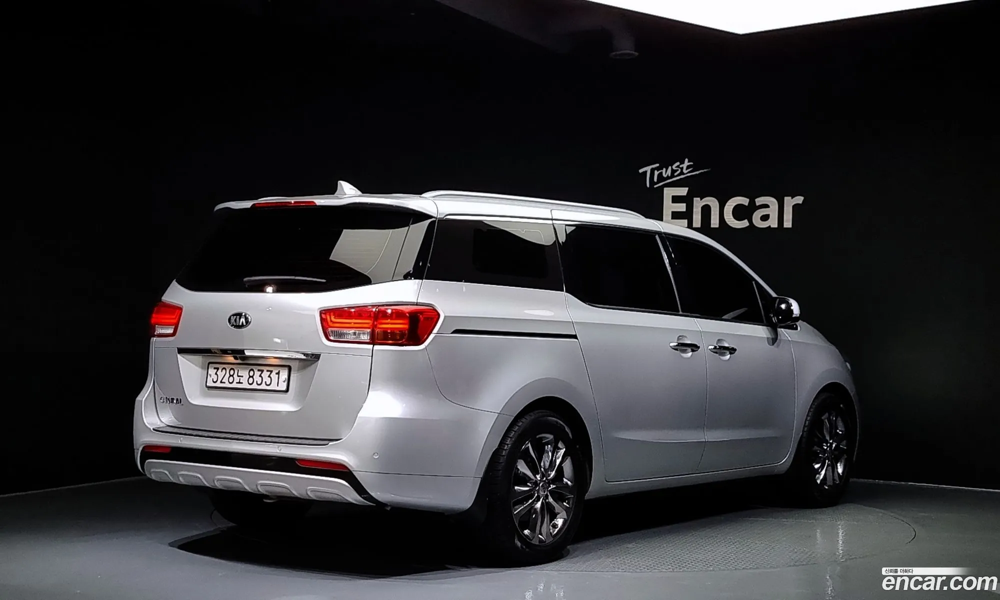 Kia All New Carnival 9-Seater Prestige - фотография 11302512