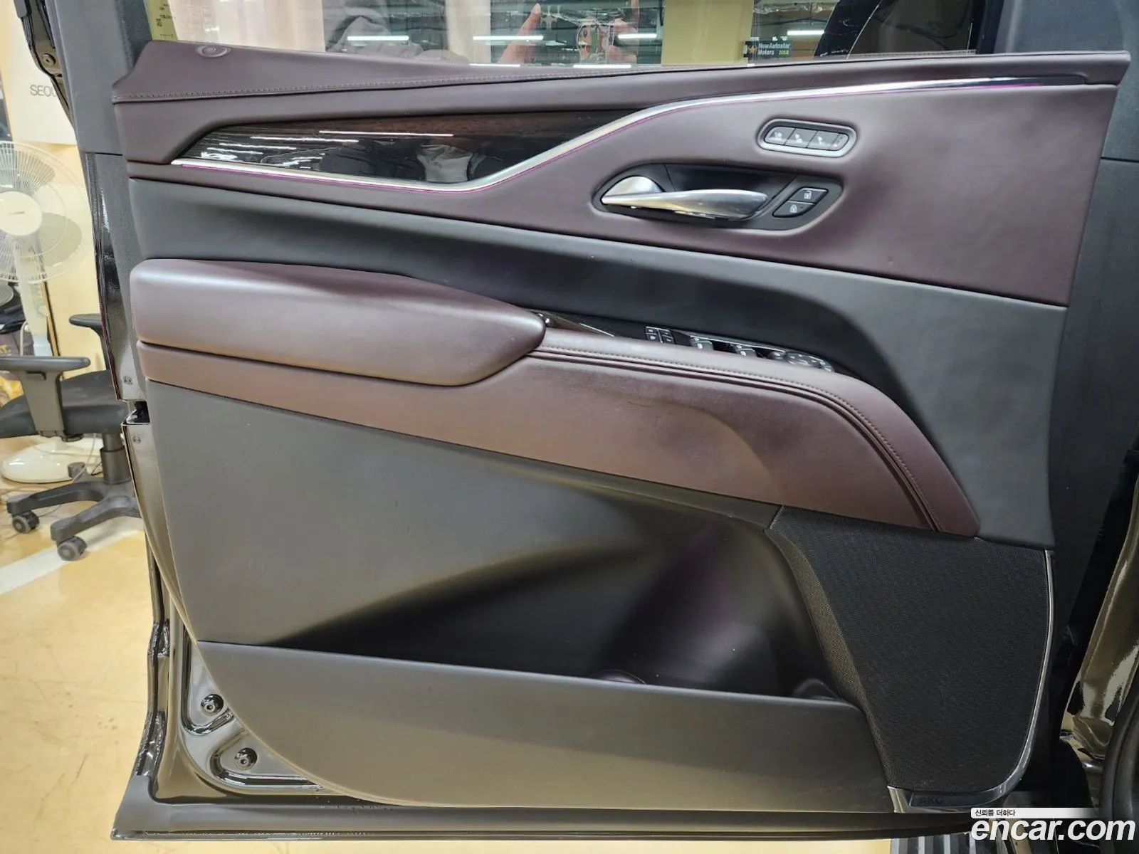 Cadillac Escalade V 62 Esv 2022 - фотография 14524102