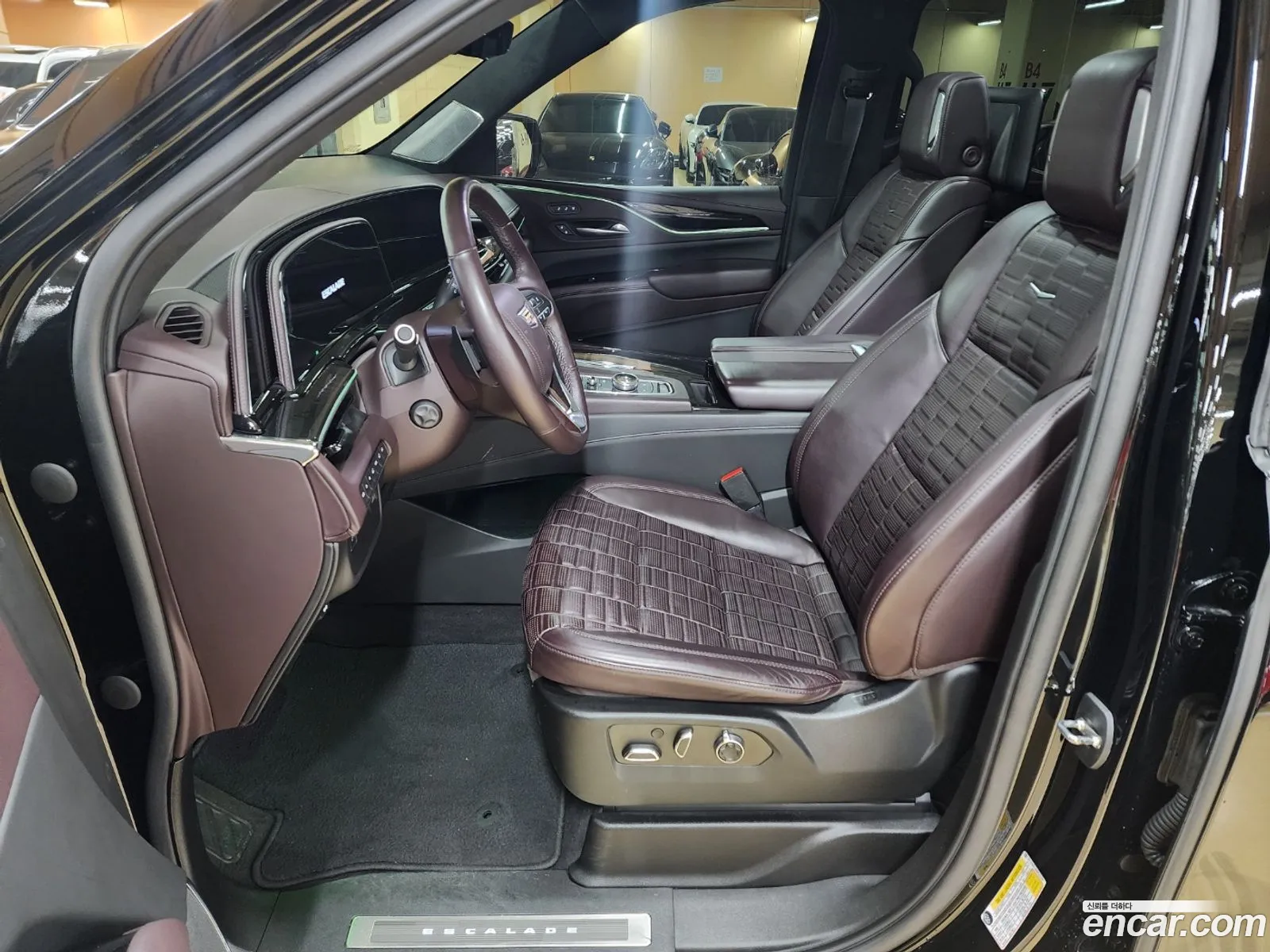 Cadillac Escalade V 62 Esv 2022 - фотография 14524103