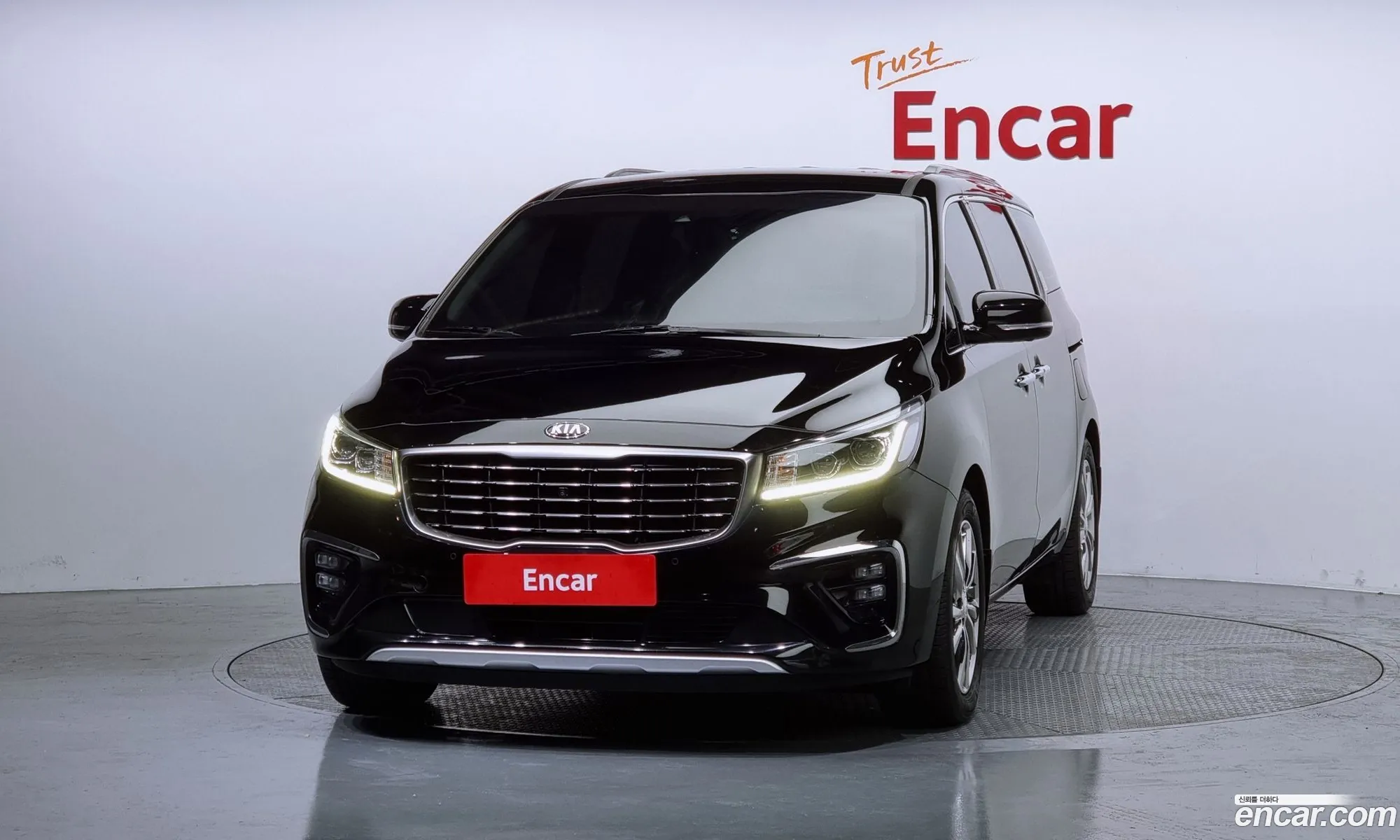 Kia The New Carnival 7-Seater Limousine President - фотография 11801117
