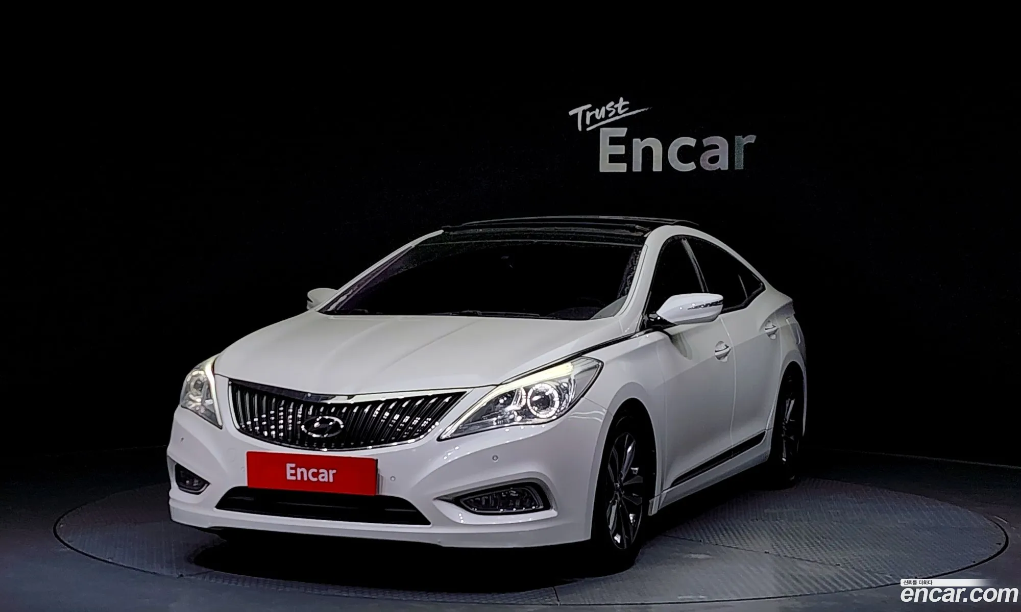 Hyundai Grandeur V Hg240 Luxury 2012 - фотография 12083259