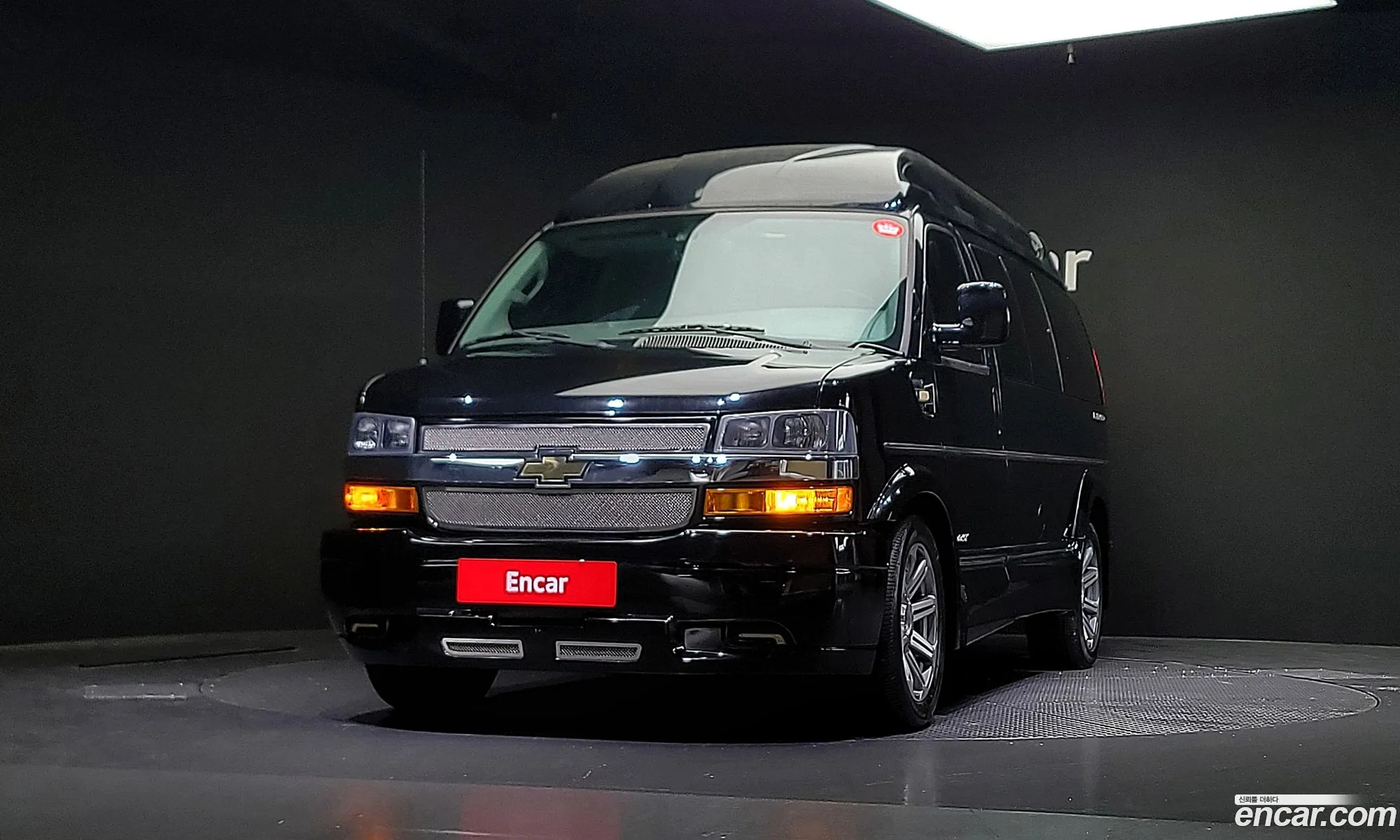 Chevrolet Express Van 60 - фотография 7235377