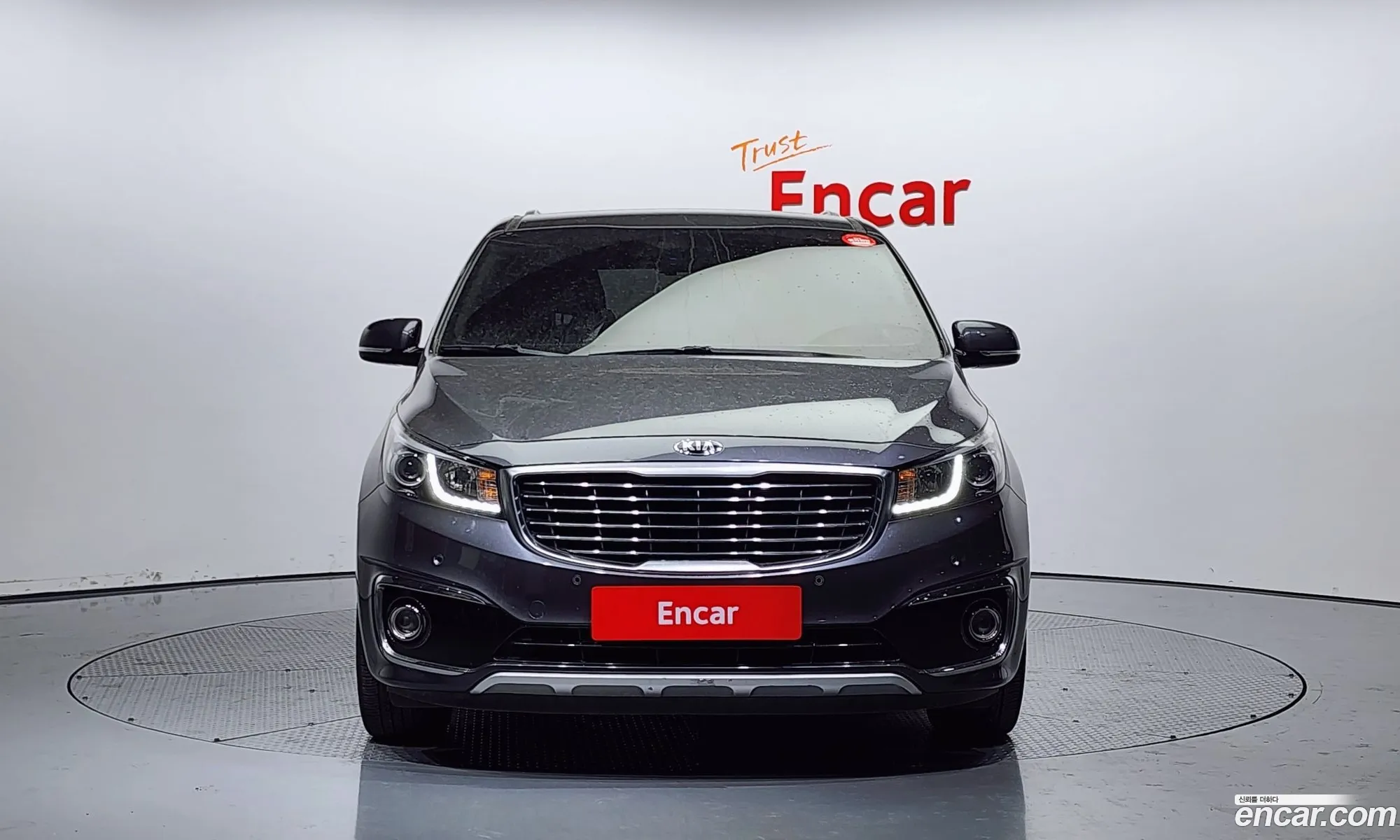 Kia Carnival 9-Seater Prestige 2017 - фотография 19510966