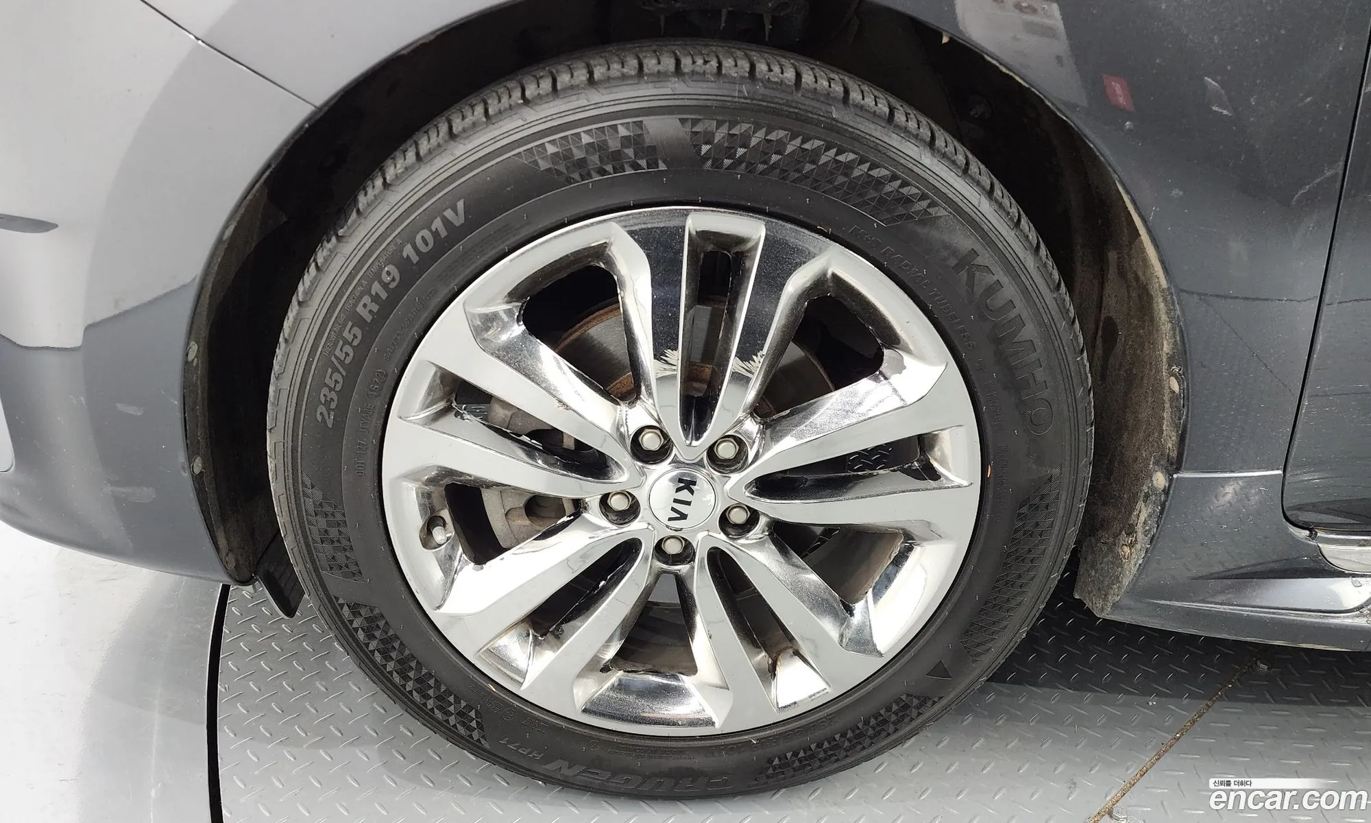 Kia Carnival 9-Seater Prestige 2017 - фотография 19510968