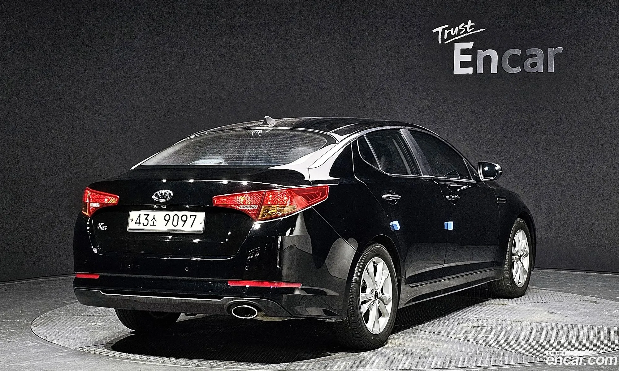 Kia K5 I 20 Luxury 2011 - фотография 19731995