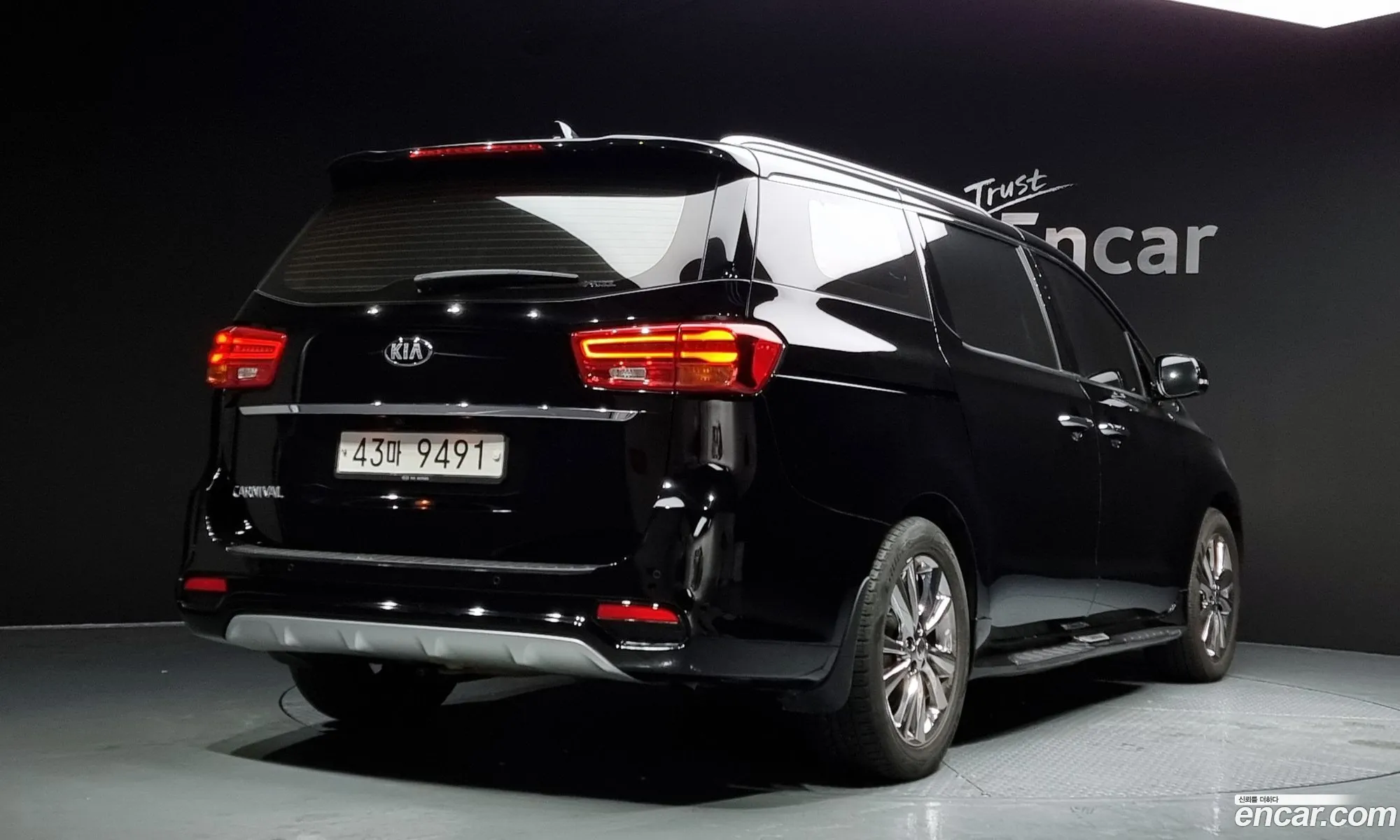 Kia Carnival Iii 9-Seater Prestige 2019 - фотография 11517253