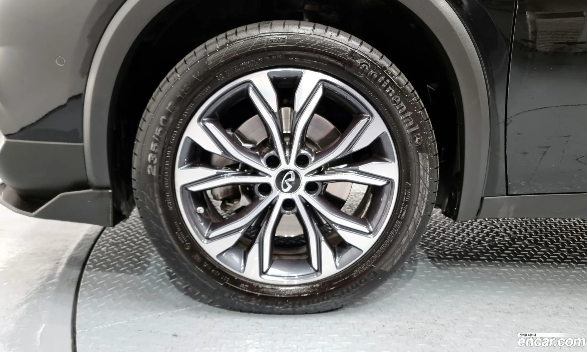 Infiniti Qx30 Qx30 20 Pro Assist Awd 2019 - фотография 3795132
