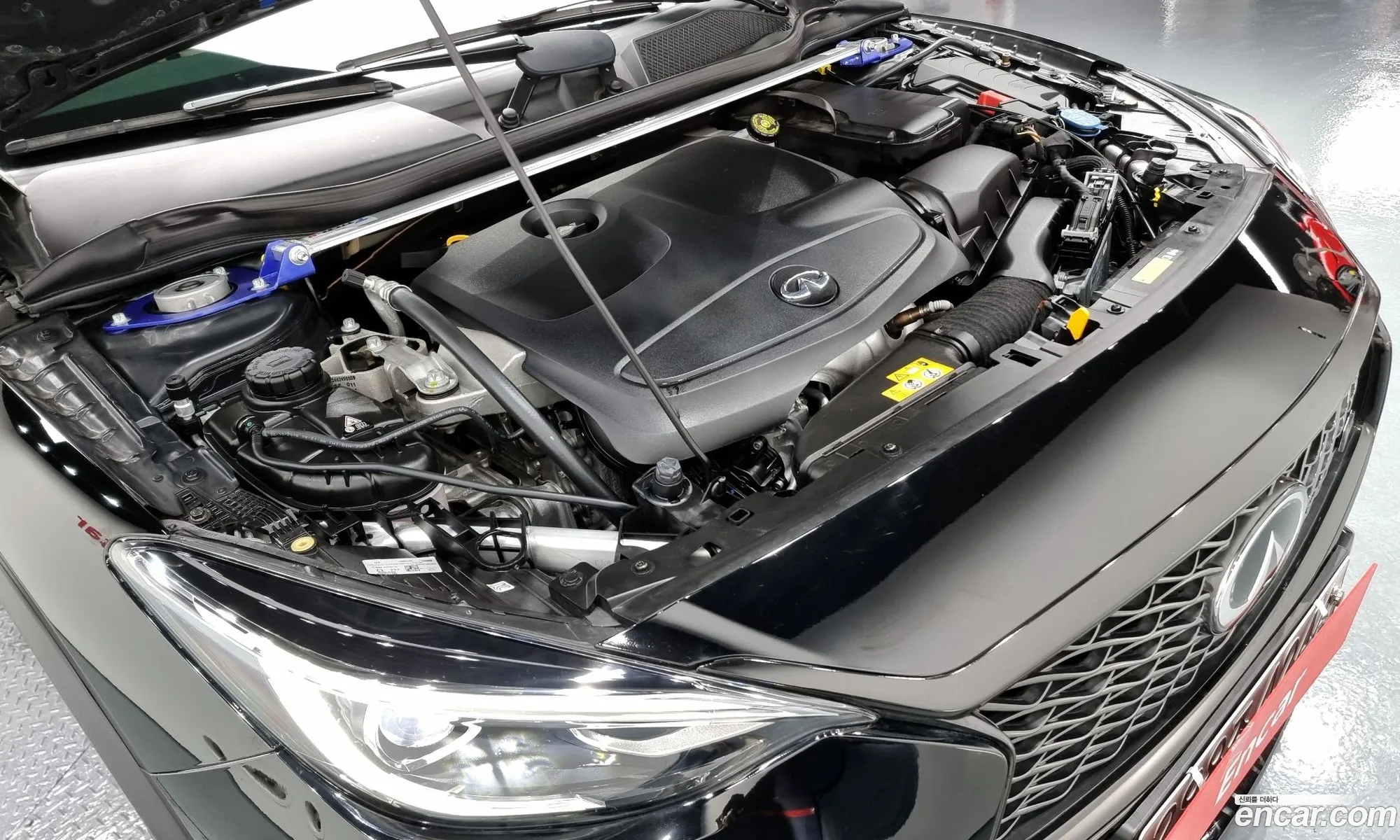 Infiniti Qx30 Qx30 20 Pro Assist Awd 2019 - фотография 3795133
