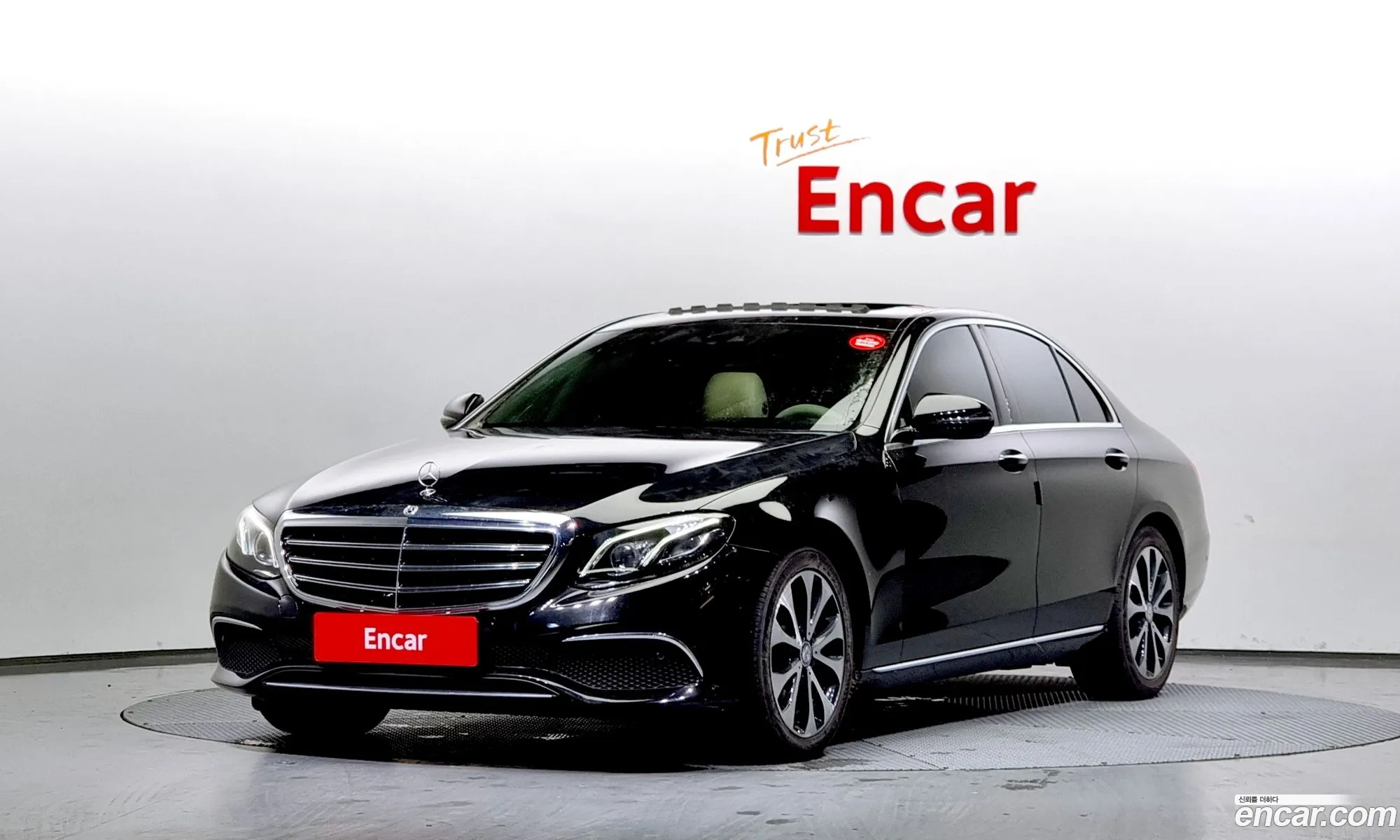 Mercedes-Benz E-Klasse E200 Avant Garde 2017 - фотография 18517281