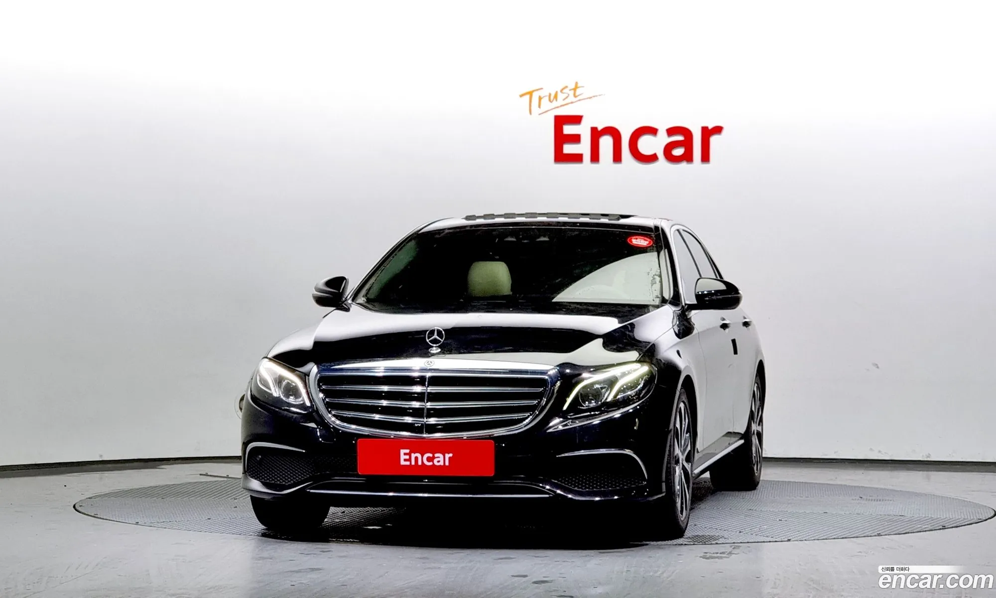 Mercedes-Benz E-Klasse E200 Avant Garde 2017 - фотография 18517283