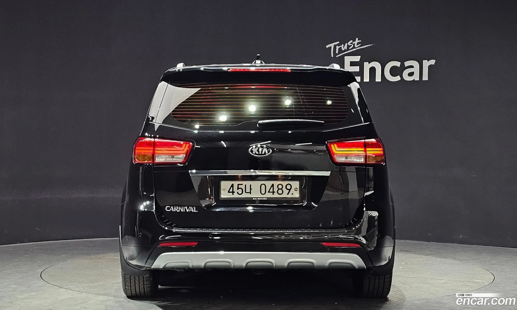 Kia All New Carnival 9-Seater Prestige - фотография 16588227