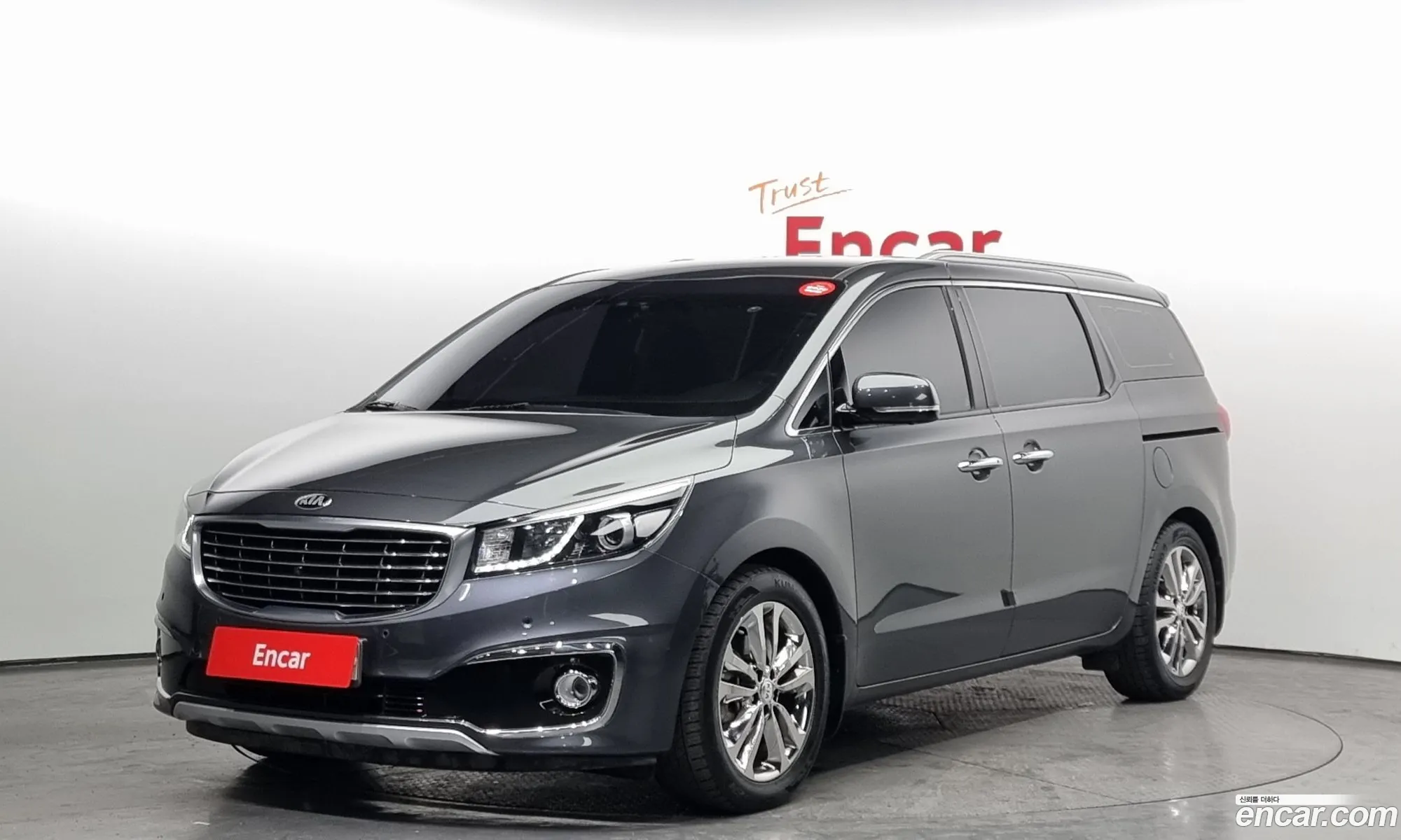 Kia Carnival 9-Seater Noblesse 2018 - фотография 15067627