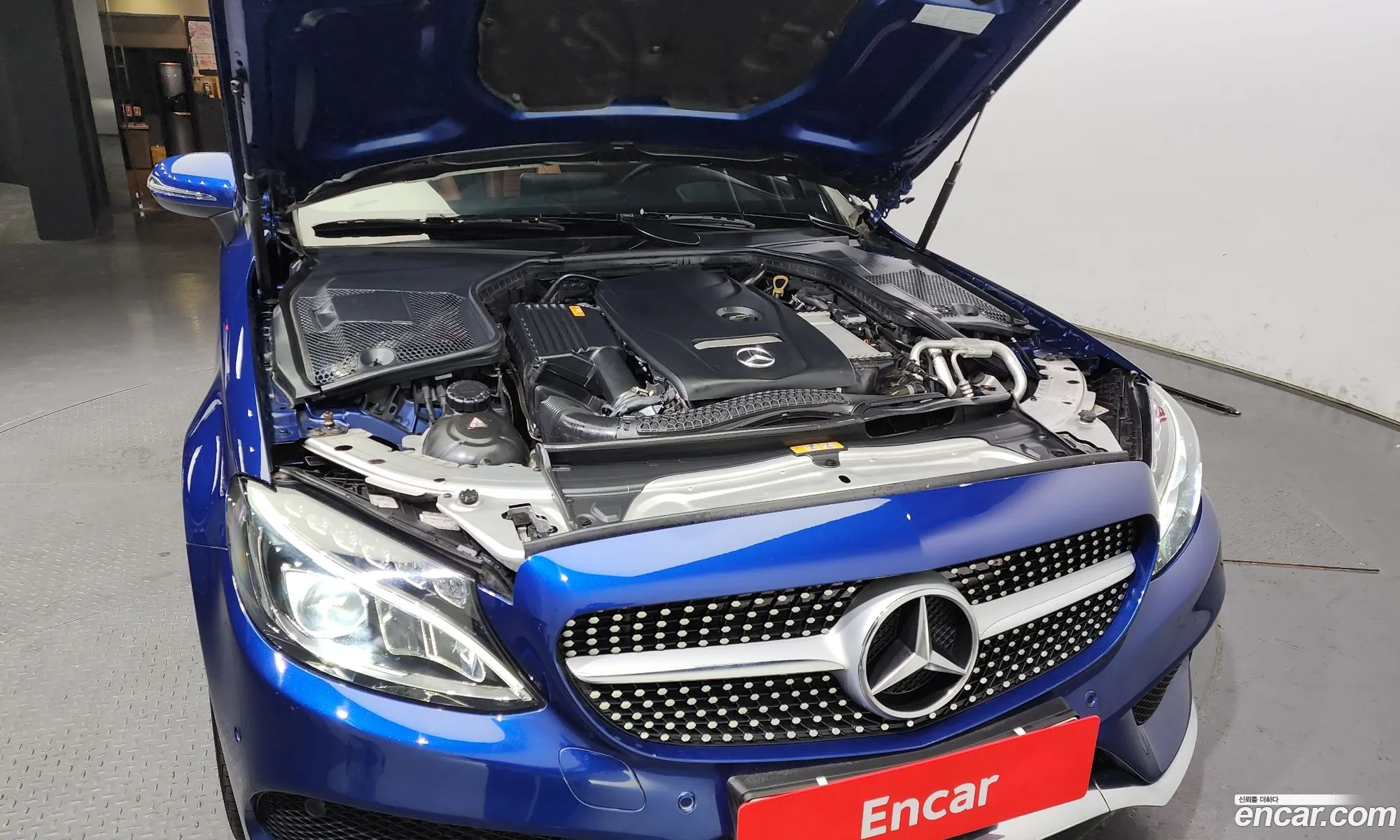 Mercedes C-Class W205 C200 Coupe - фотография 12082279
