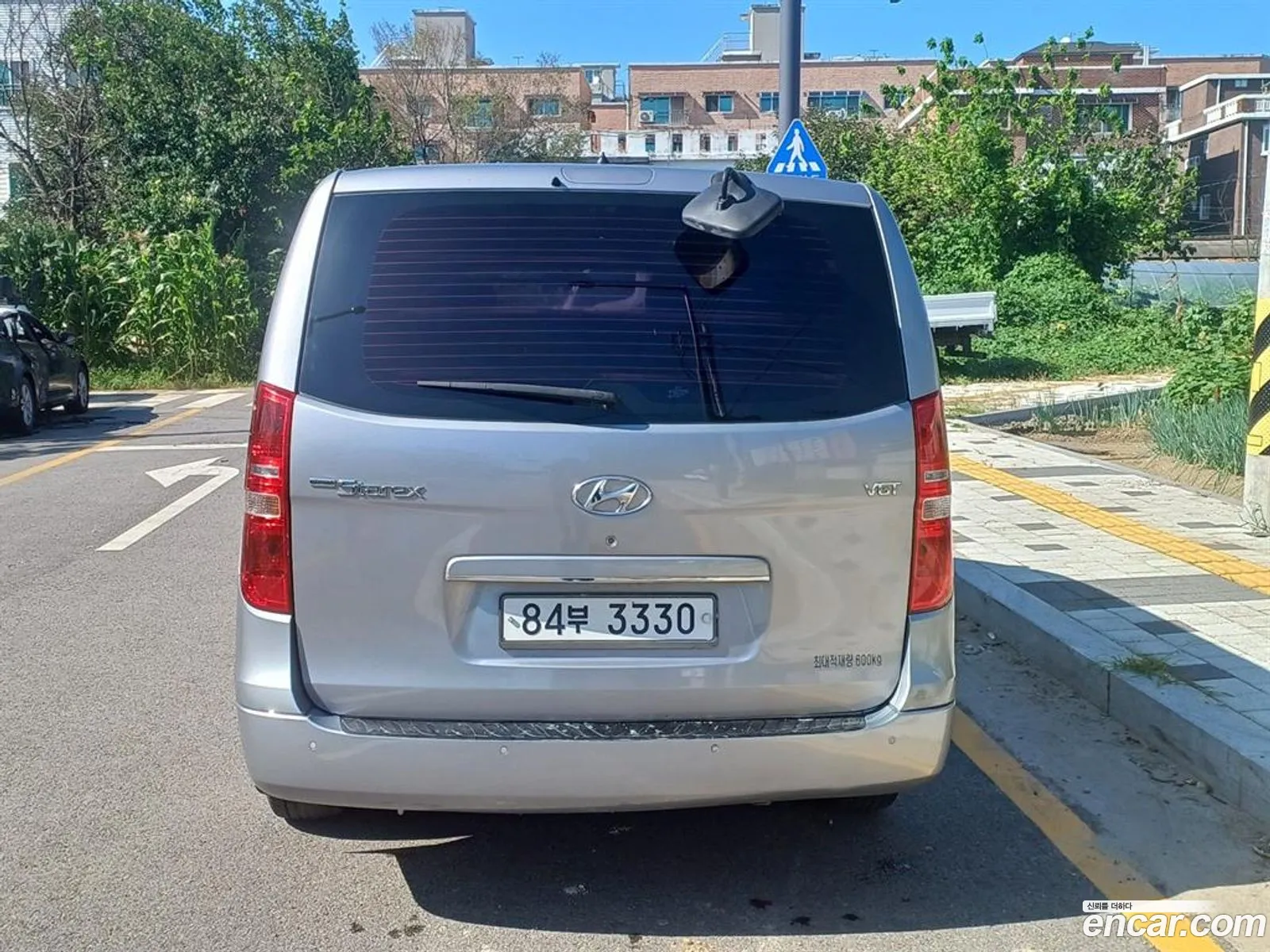 Hyundai Starex 5-Seater Van 2017 - фотография 12097157
