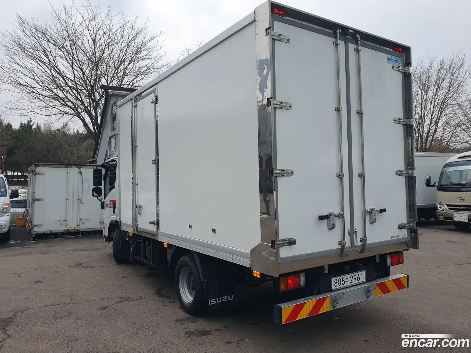 Isuzu Elf Built-In Tower 35 Tons - фотография 3507836