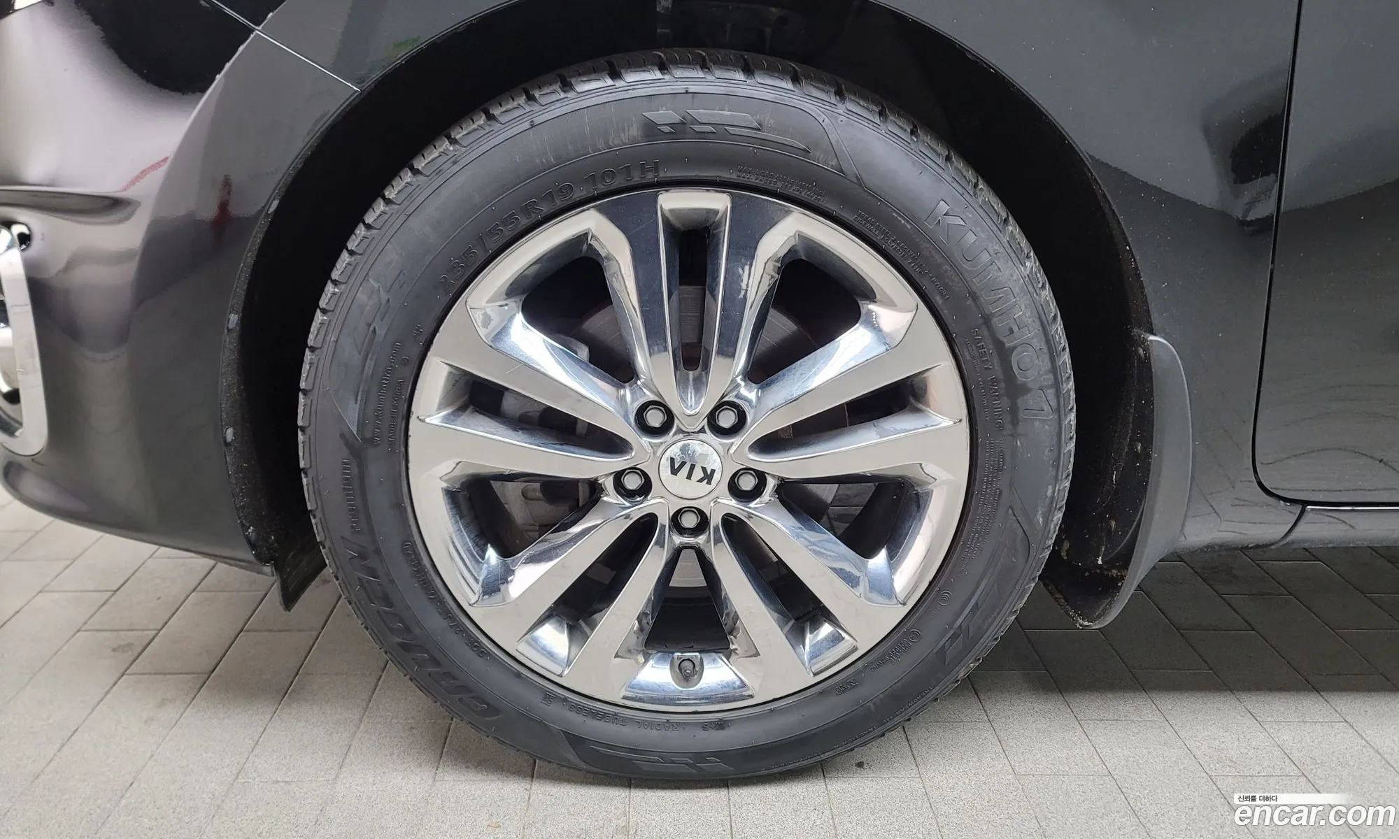 Kia Carnival 9-Seater Noblesse 2016 - фотография 15983507