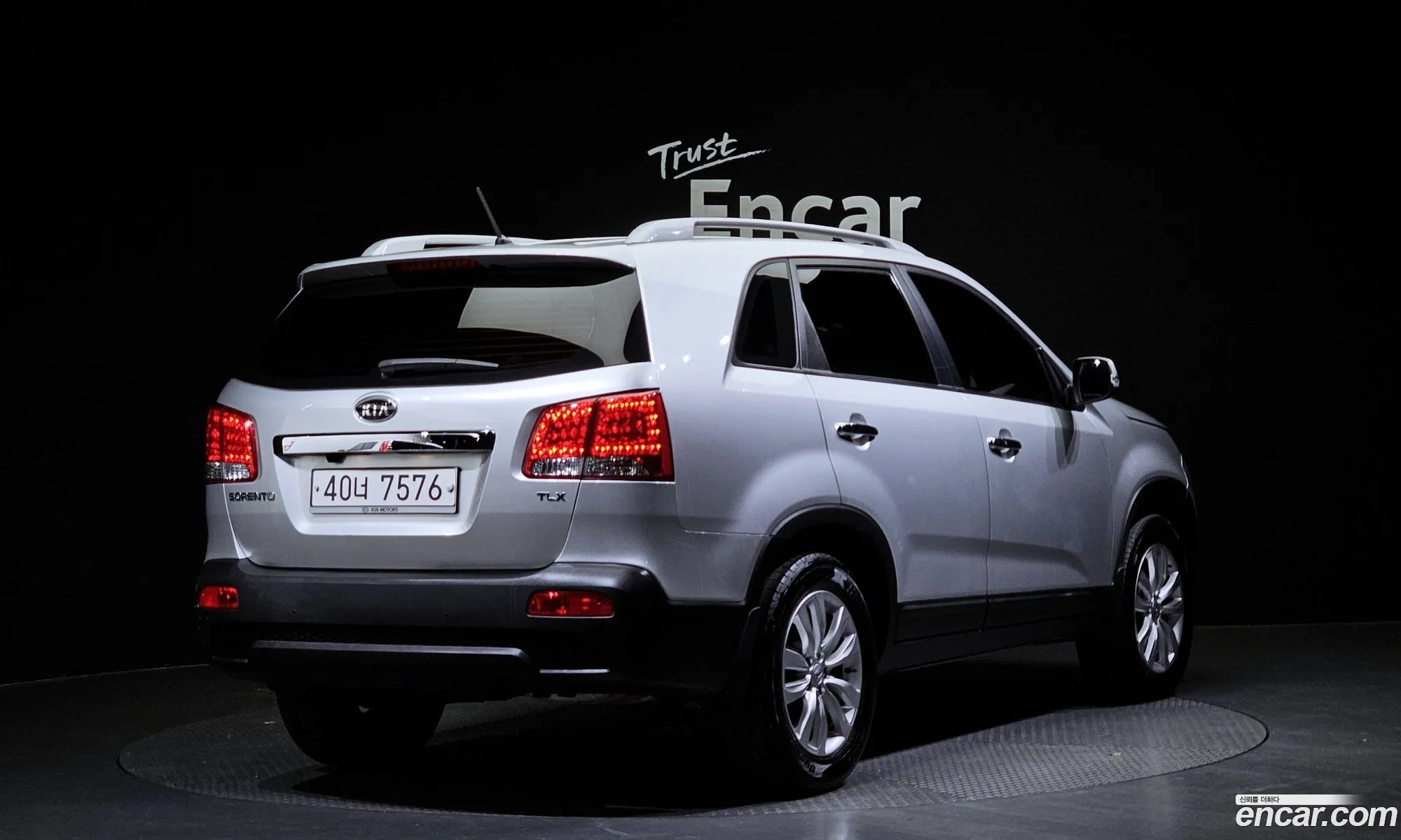 Kia Sorento R Diesel 20 2Wd Tlx Top-Of-The-Line Model - фотография 11127974