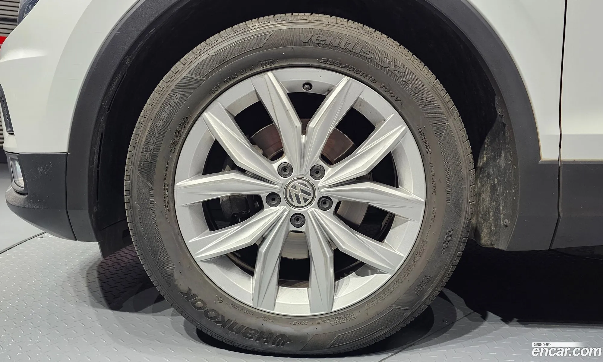 Volkswagen Tiguan Ii 20 Tdi Premium 2018 - фотография 8087993