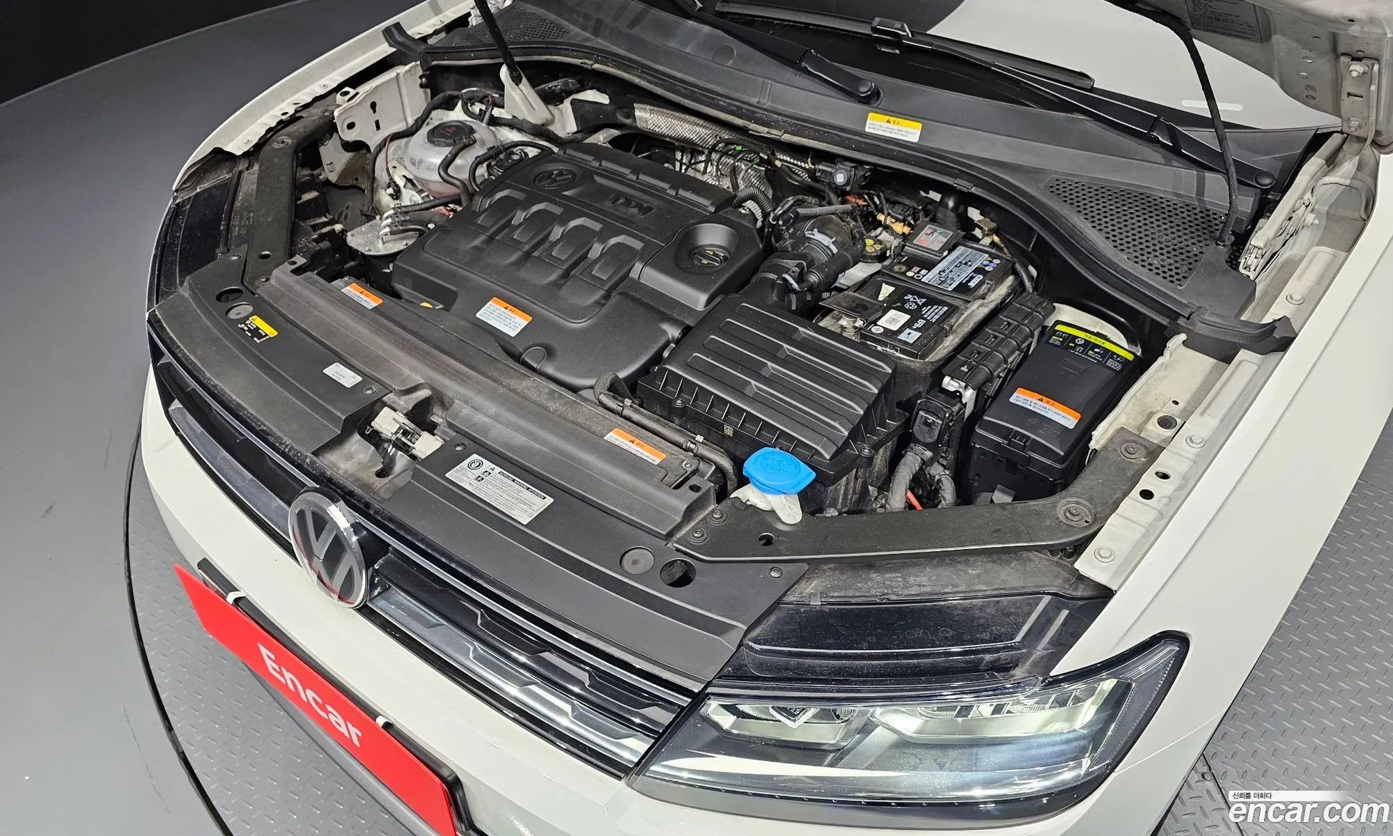 Volkswagen Tiguan Ii 20 Tdi Premium 2018 - фотография 8087994