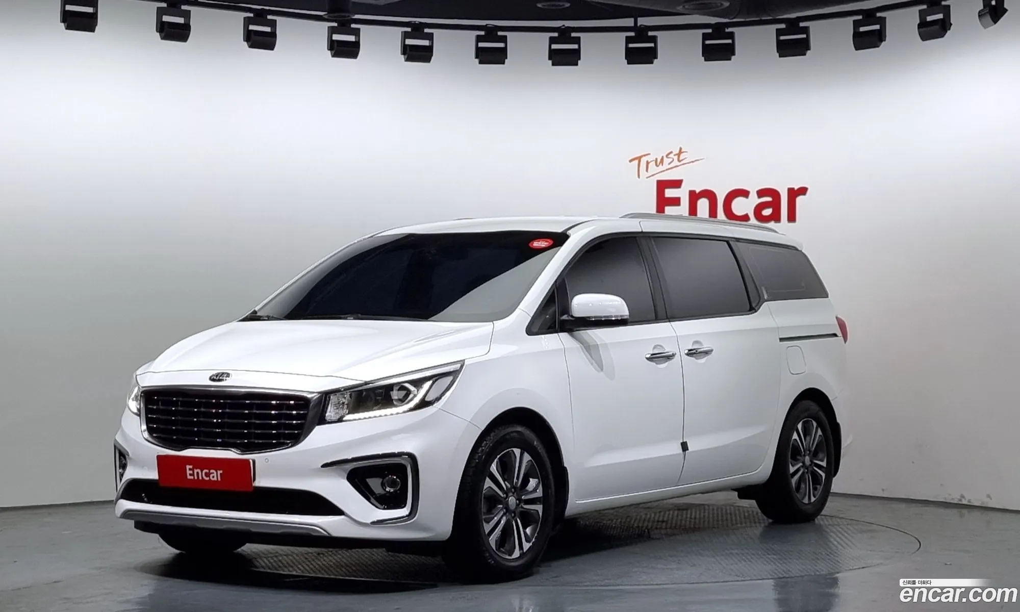 Kia Carnival Iii 9-Seater Luxury 2019 - фотография 17186533