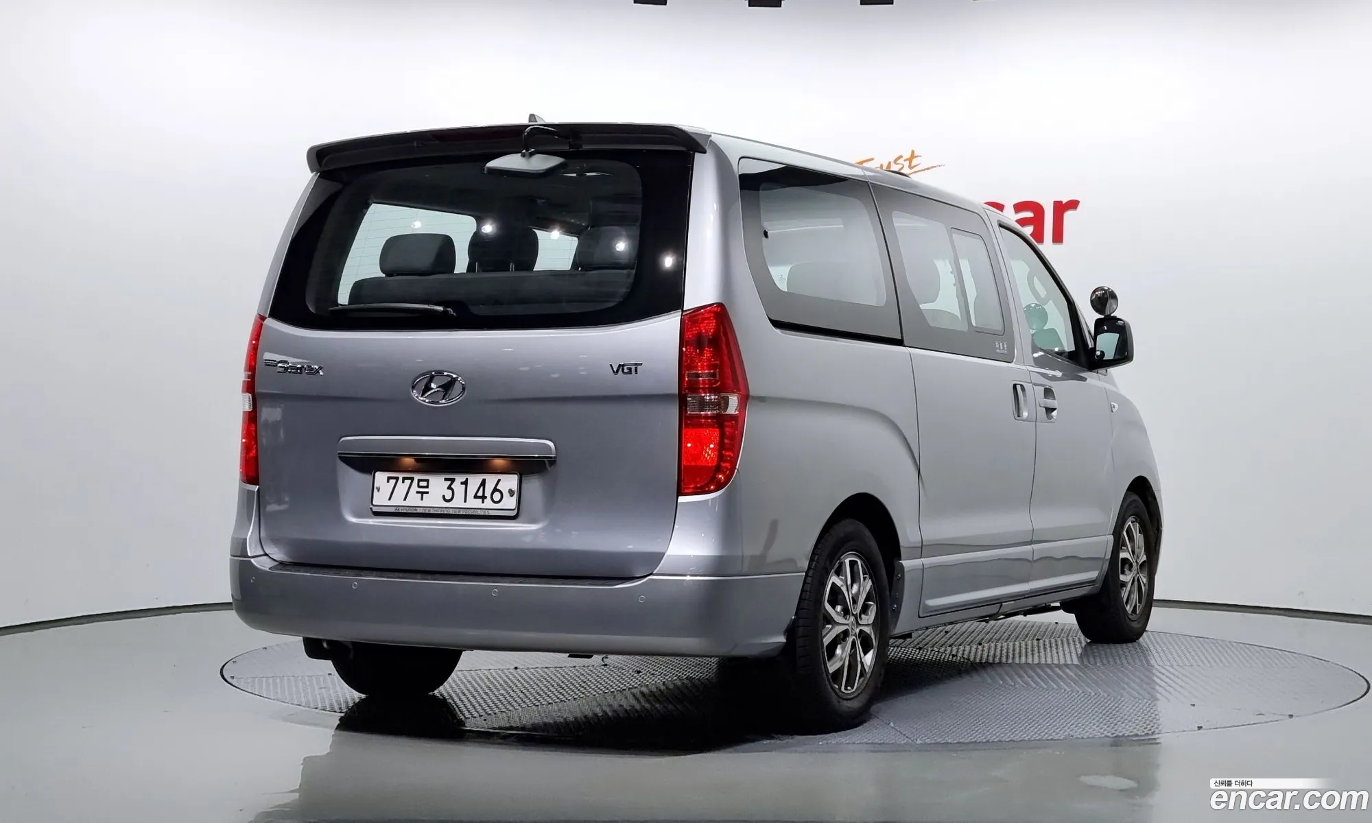 Hyundai Starex 11-Seater Wagon 2017 - фотография 11953024