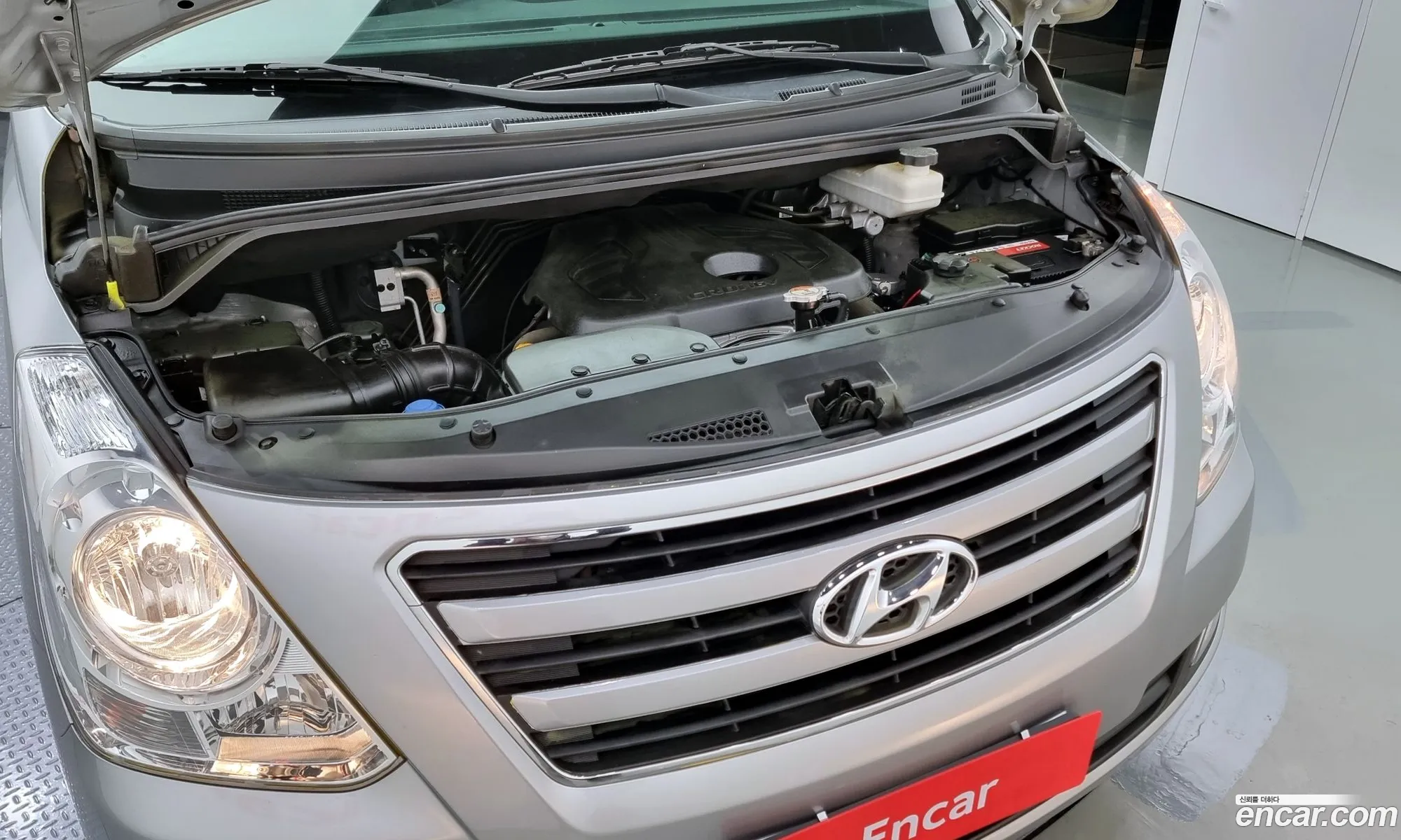 Hyundai Starex 11-Seater Wagon 2017 - фотография 11953028