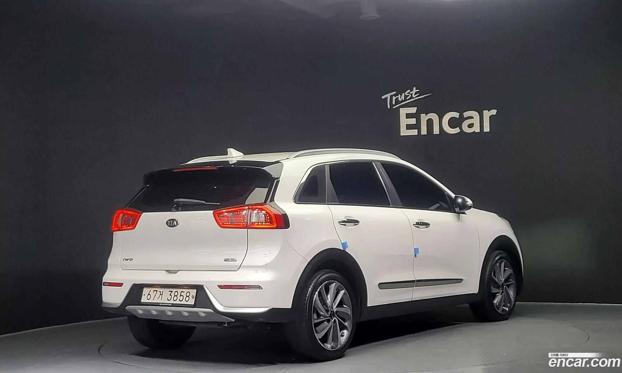 Kia Niro Prestige - фотография 11823551