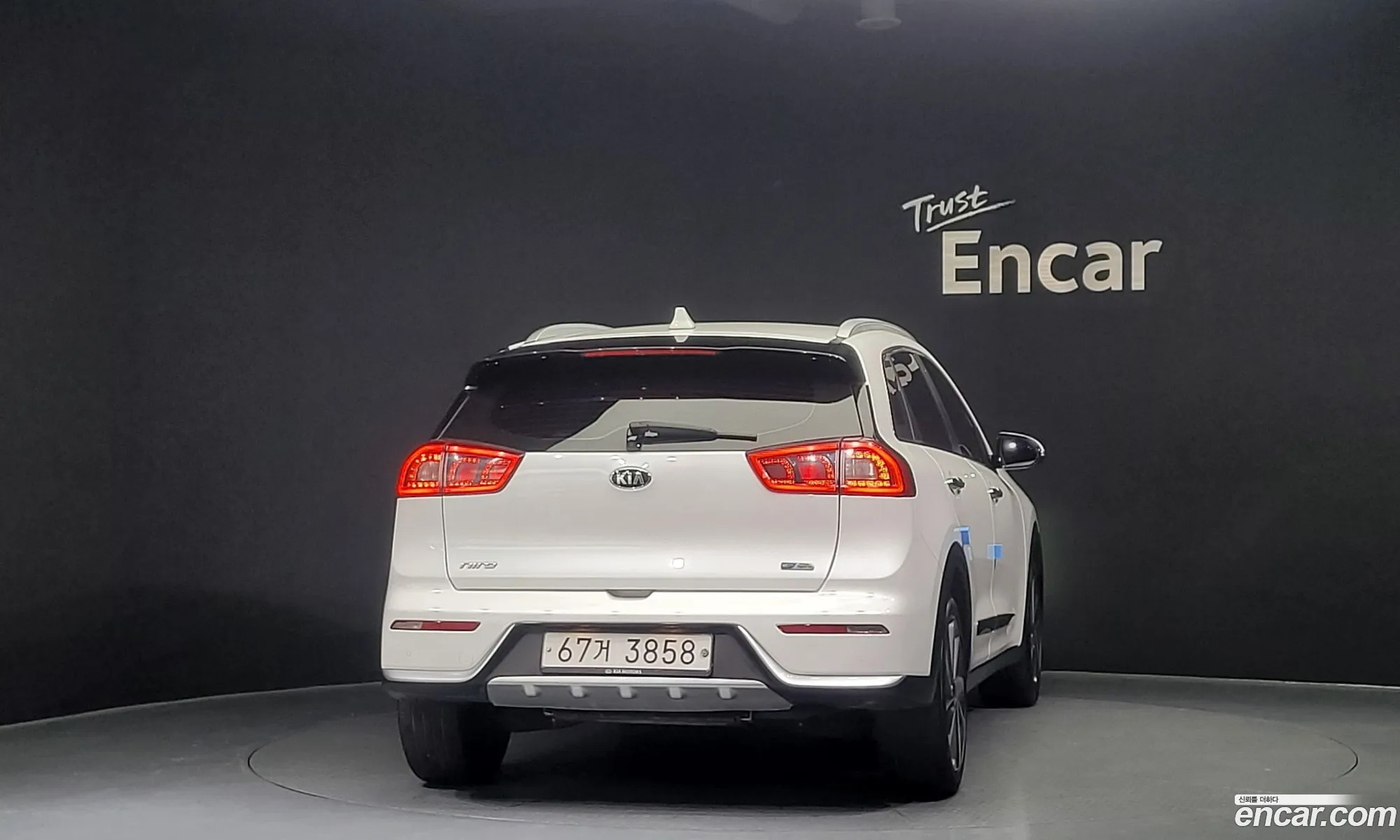 Kia Niro Prestige - фотография 11823553