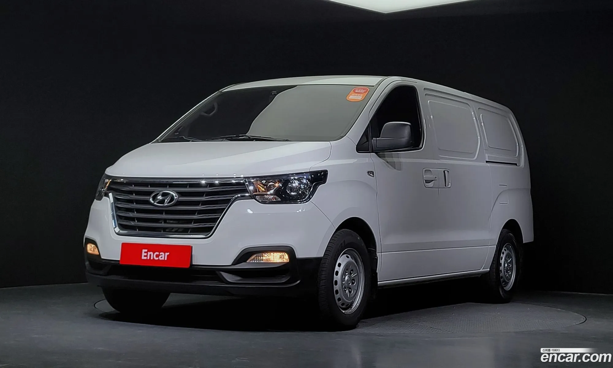 Hyundai The New Grand Starex Van 3-Seater Style - фотография 13559118