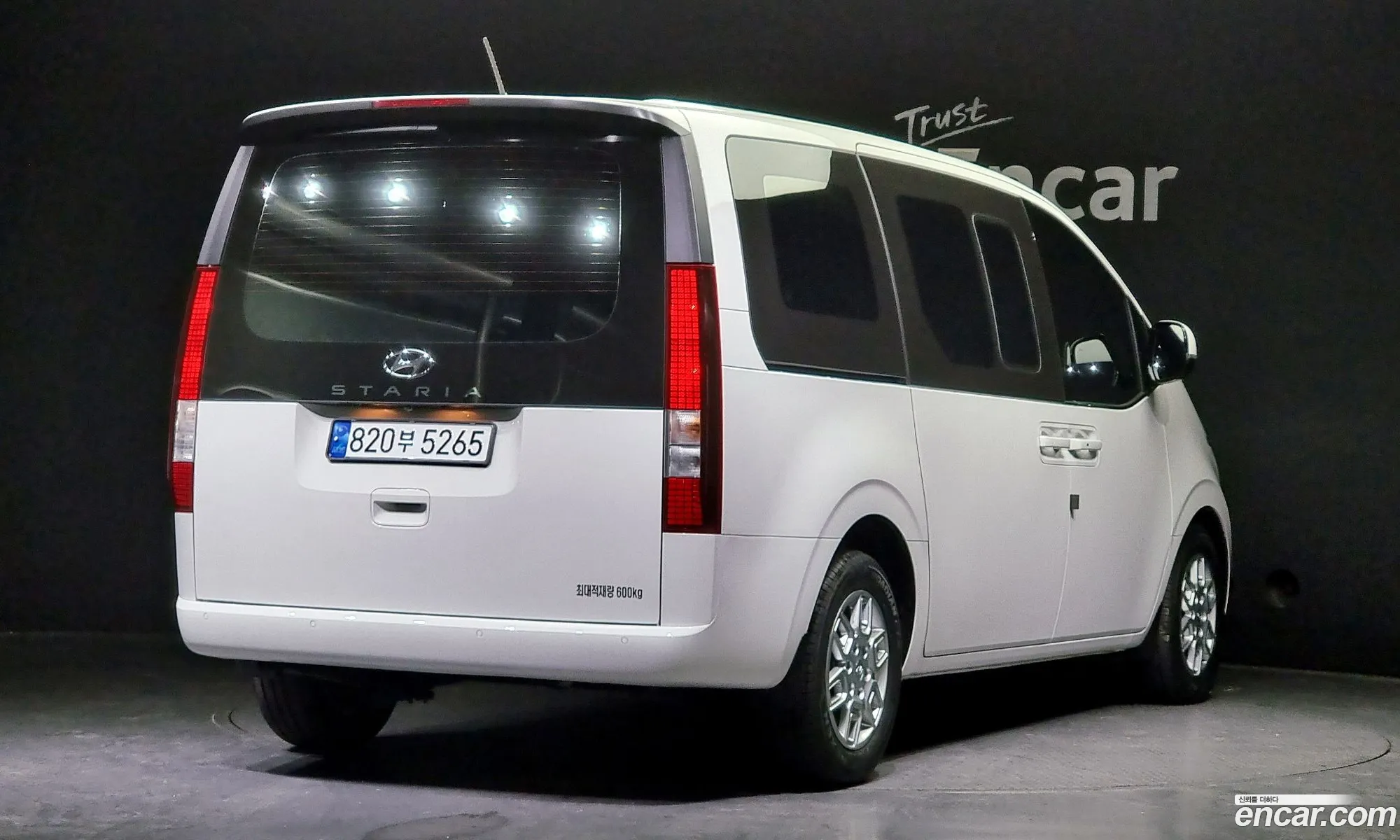 Hyundai Staria Cargo 5-Seater 2023 - фотография 12438261