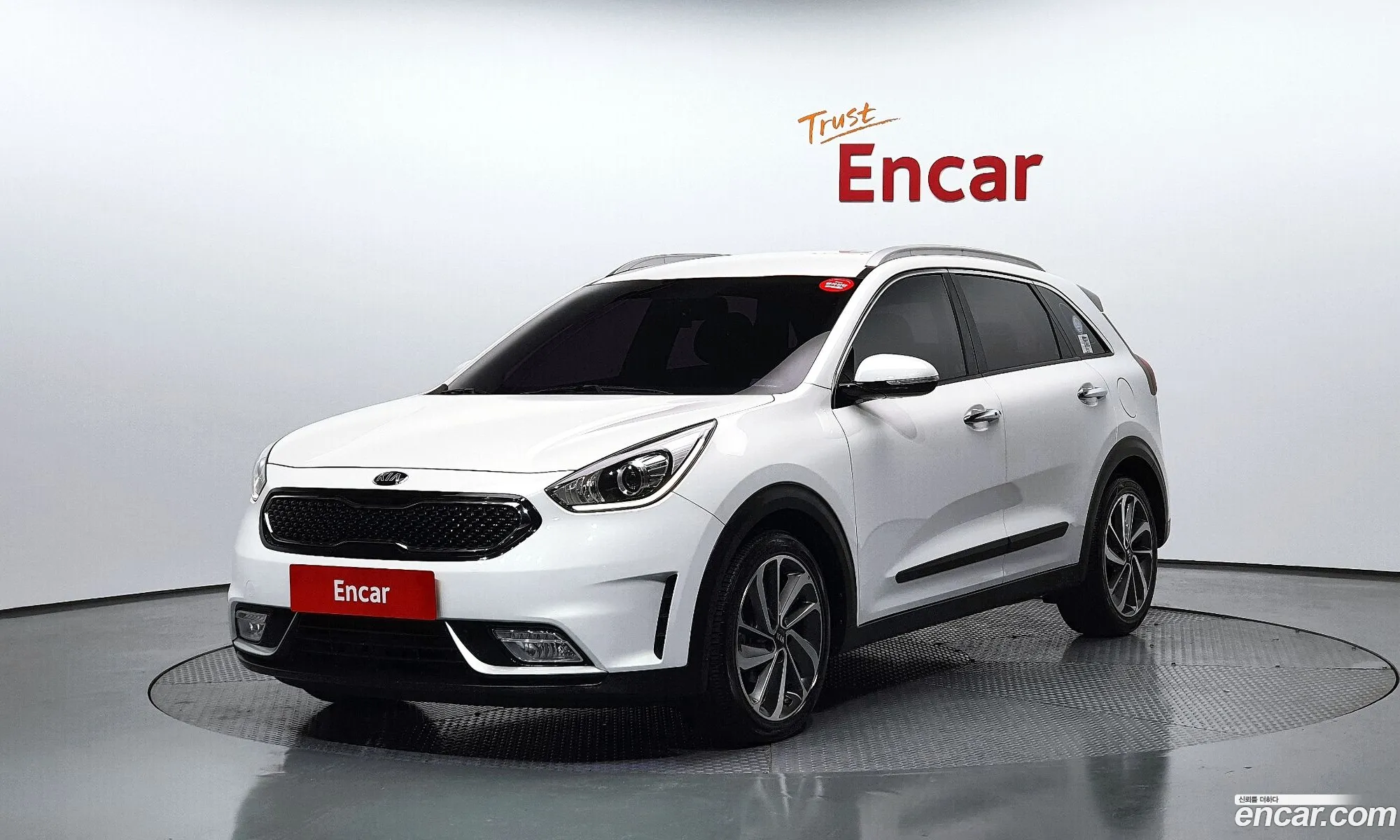 Kia Niro Prestige - фотография 19018538