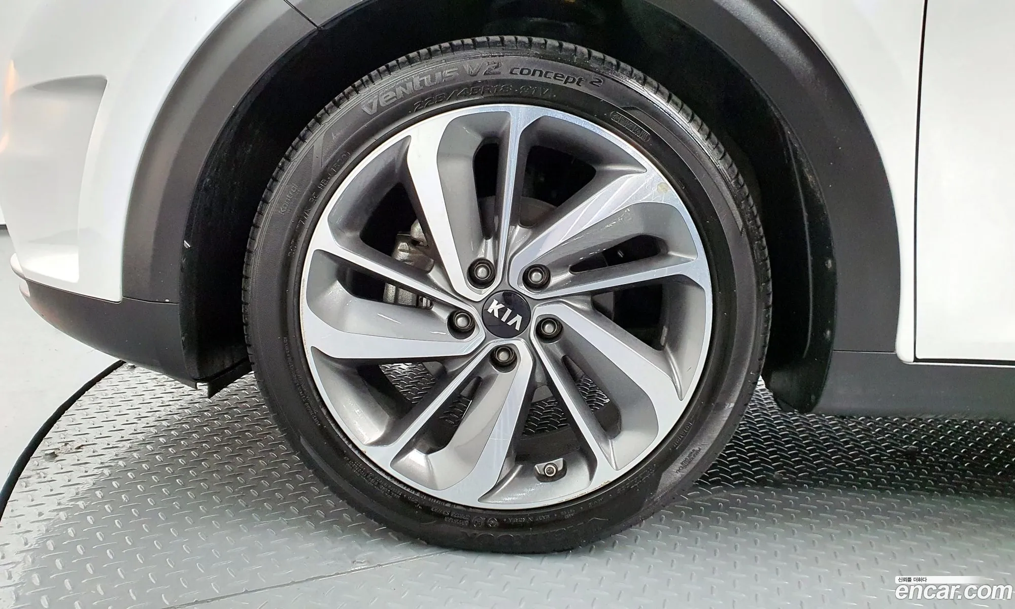 Kia Niro Prestige - фотография 19018542