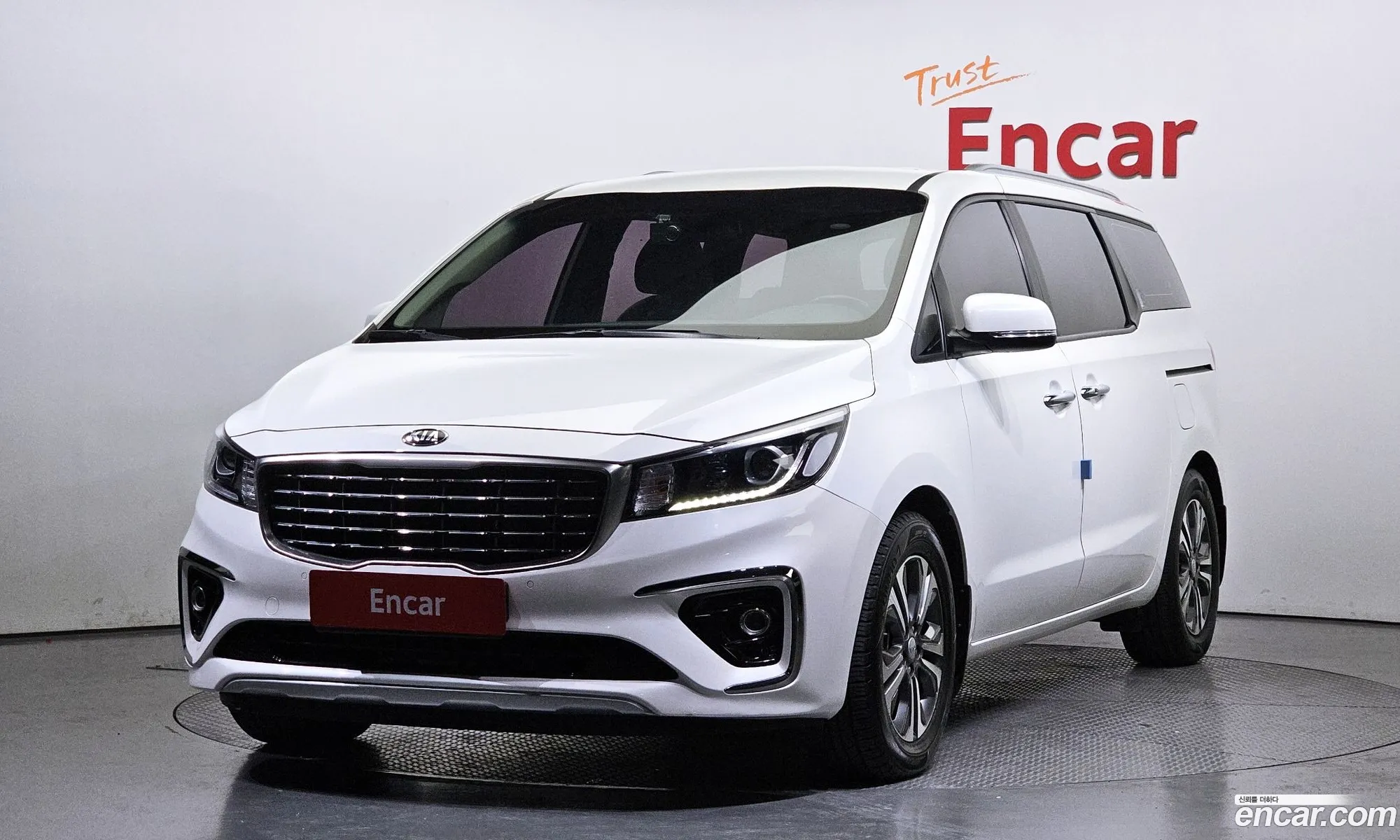 Kia Carnival Iii 9-Seater Luxury 2019 - фотография 15628198