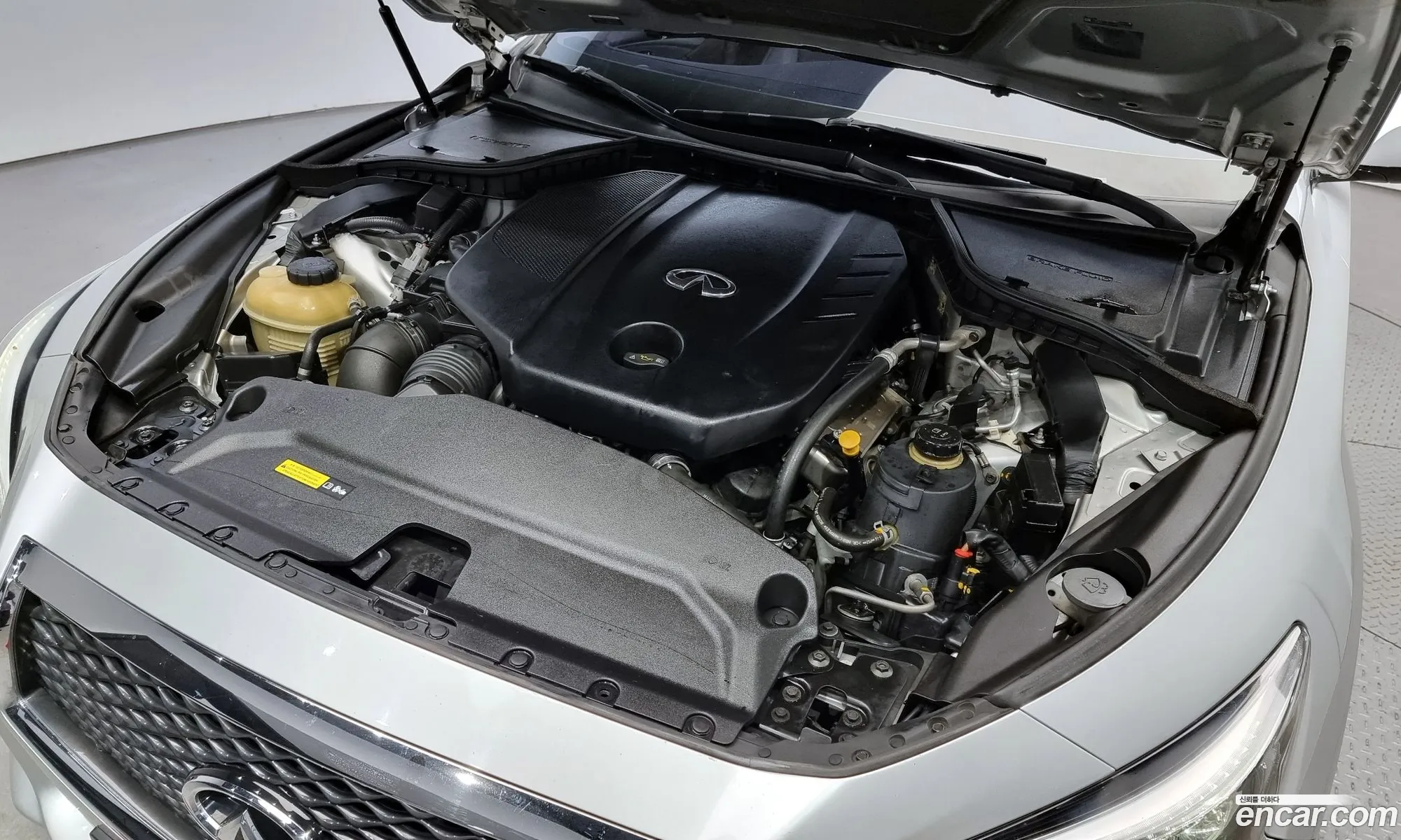 Infiniti Q50 22D Premium 2014 - фотография 3774800